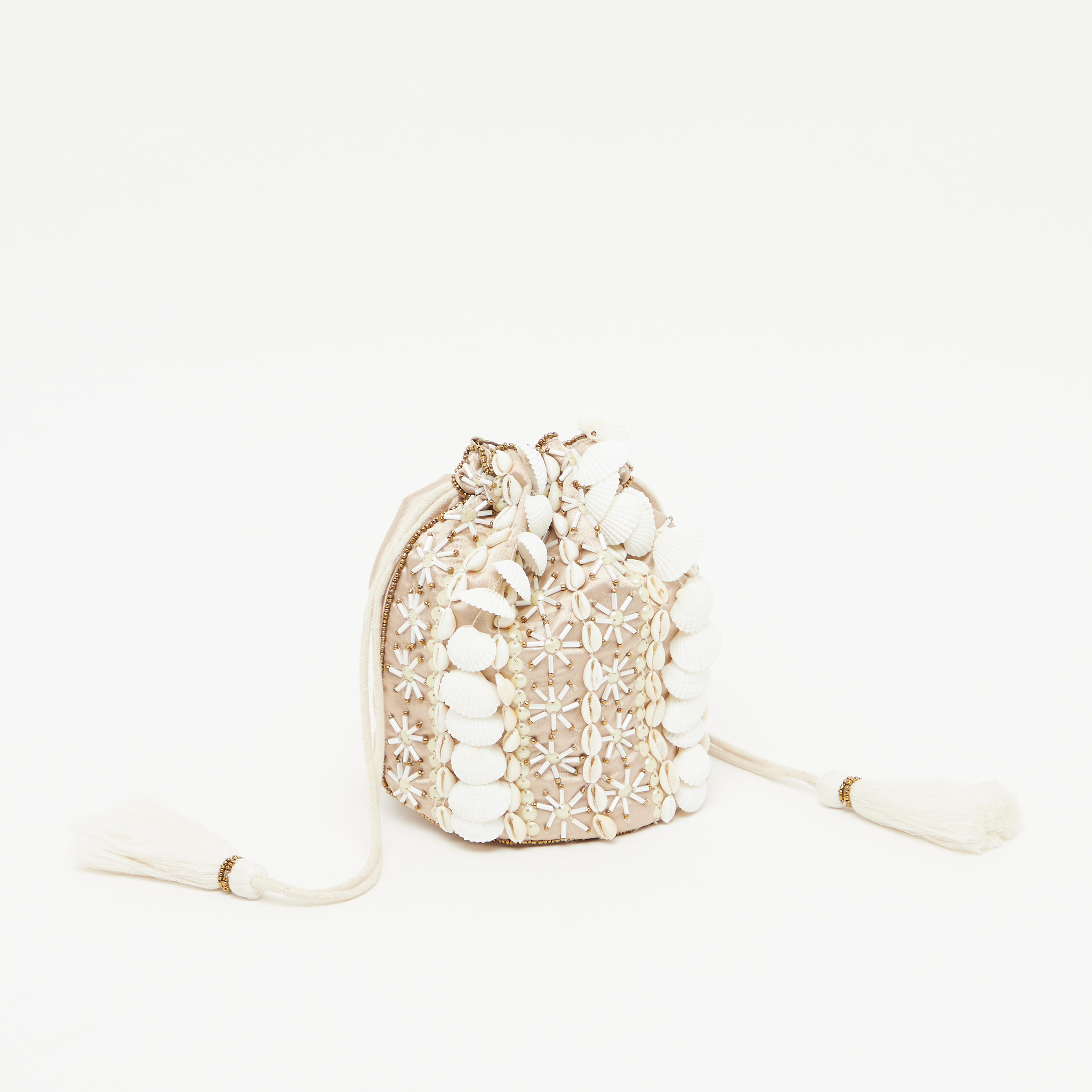 شنطة دلو مزيّن بسلسلة ميتاليك برباط إغلاق-women-bagsandwallets-handbags-image-4