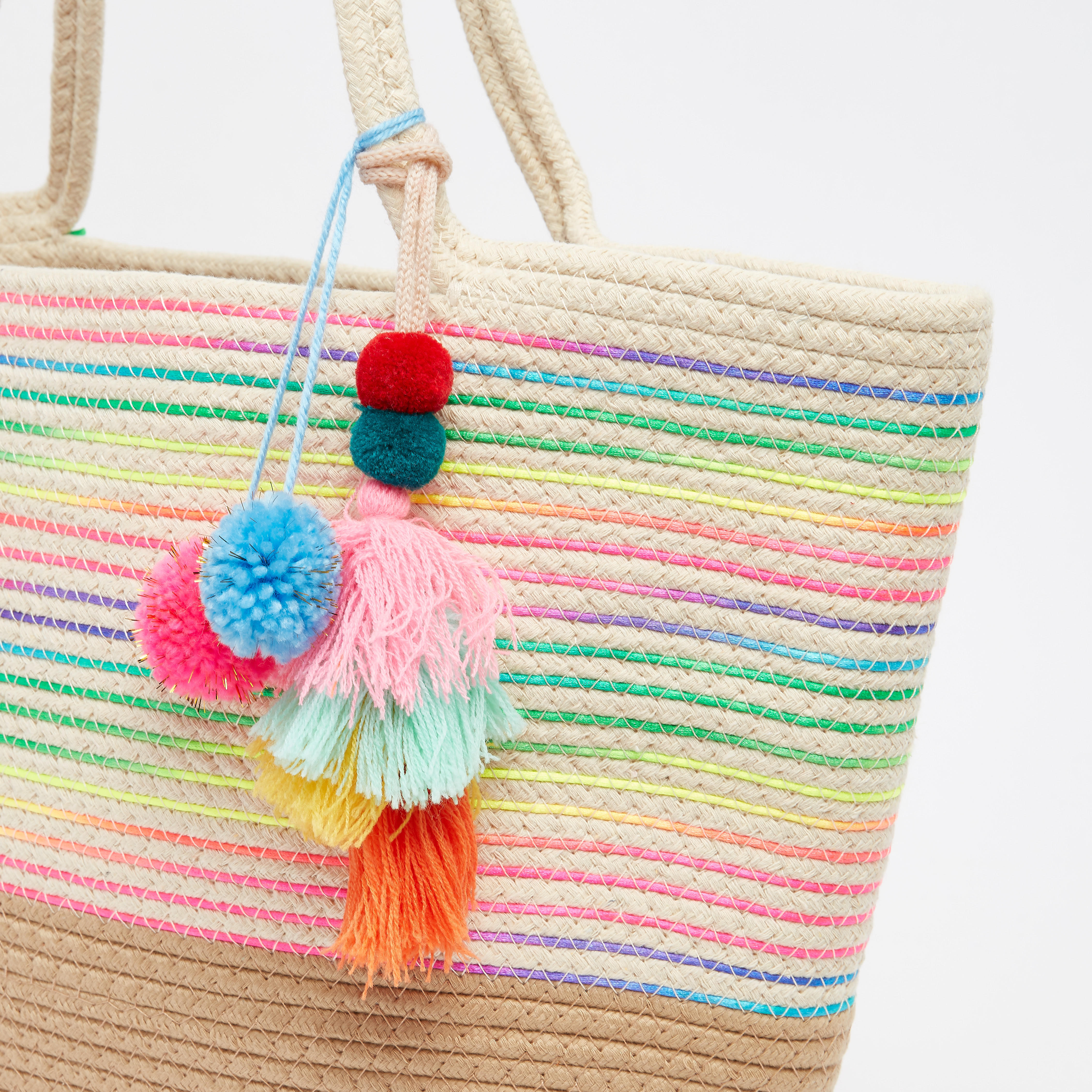 حقيبة توتي بارزة الملمس بمقابض مزدوجة وتفاصيل بوم بوم-women-bagsandwallets-handbags-image-3