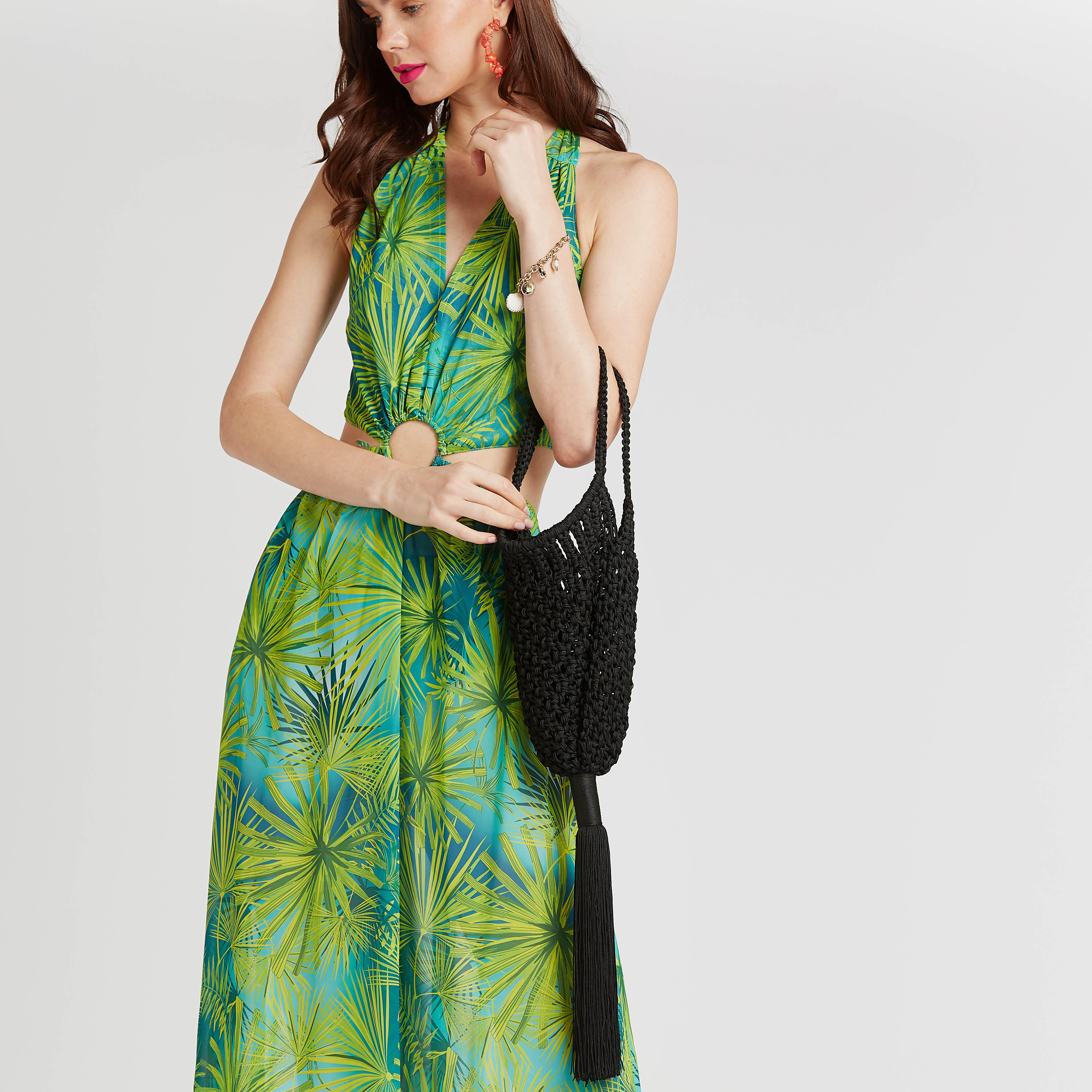 شنطة يد كروشيه بمقابض مزدوجة وتفاصيل شرّابة-women-bagsandwallets-handbags-image-2