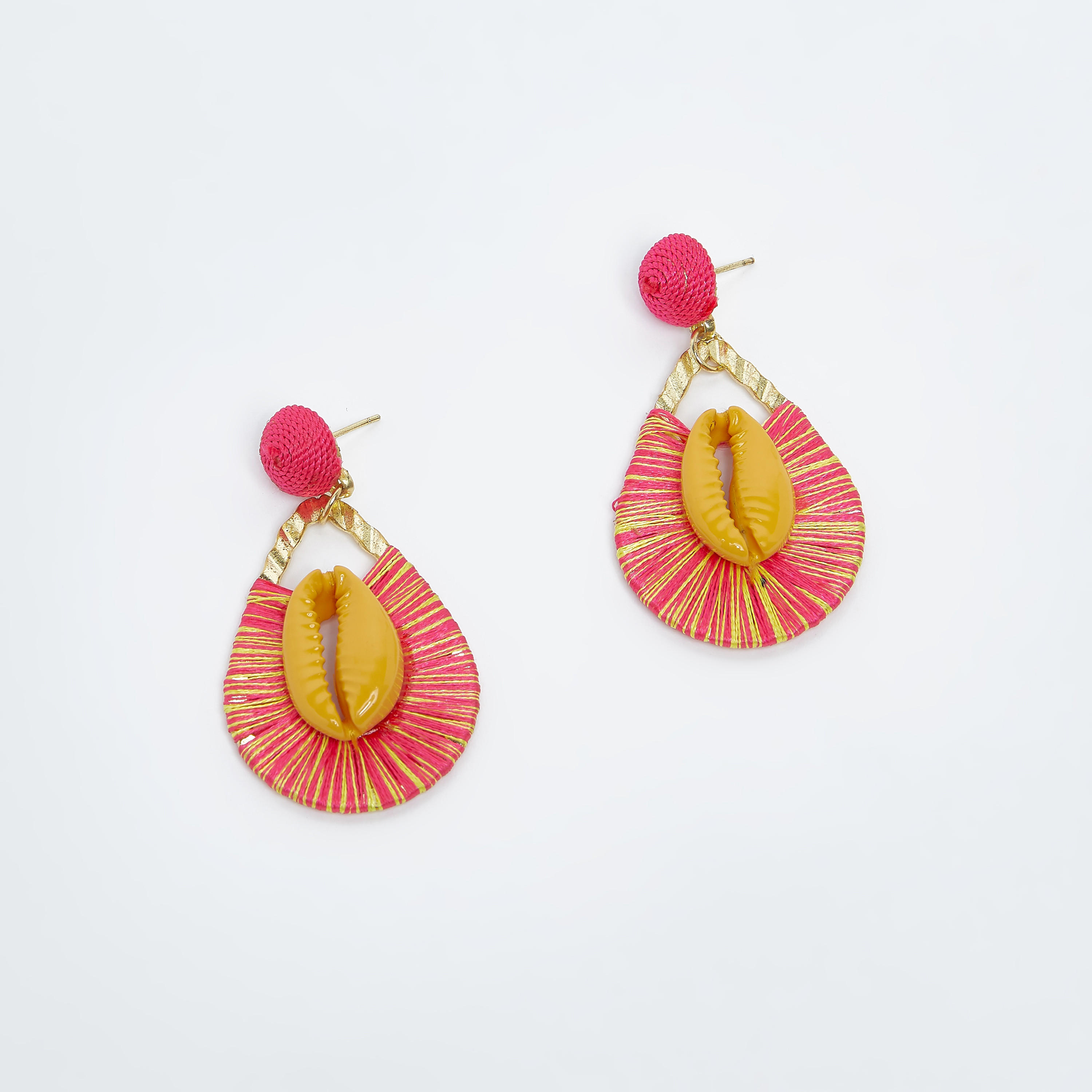حلق مزخرف متدلي بمكبس إغلاق-women-watchesandjewellery-jewellery-earrings-image-1