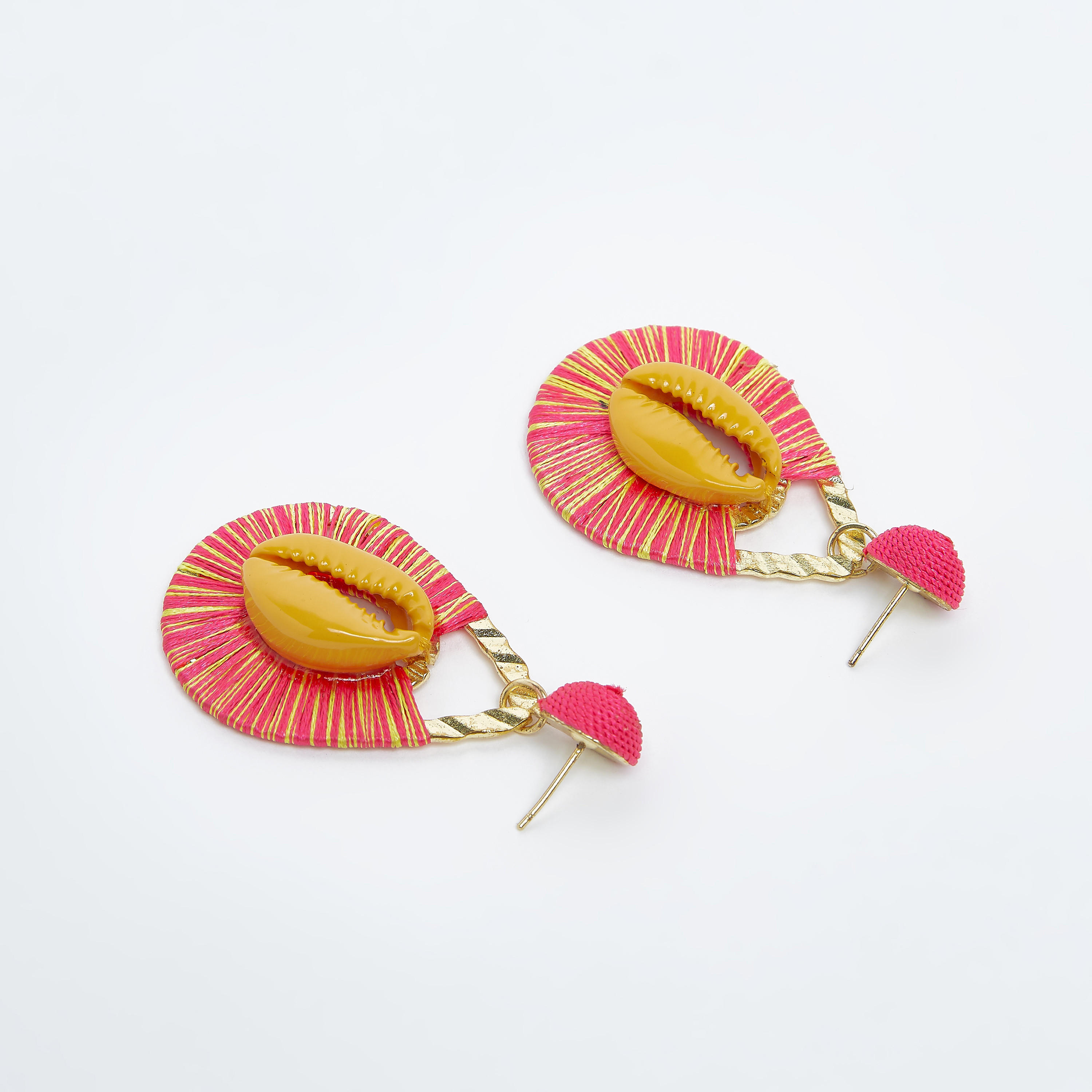 حلق مزخرف متدلي بمكبس إغلاق-women-watchesandjewellery-jewellery-earrings-image-3