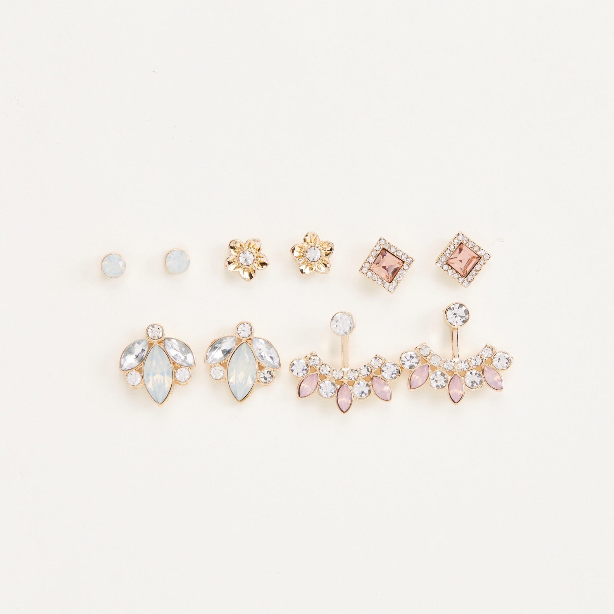 حلقان مرصّعة بتزيينات ومكبس إغلاق خلفي - طقم من 5-women-watchesandjewellery-jewellery-earrings-image-1