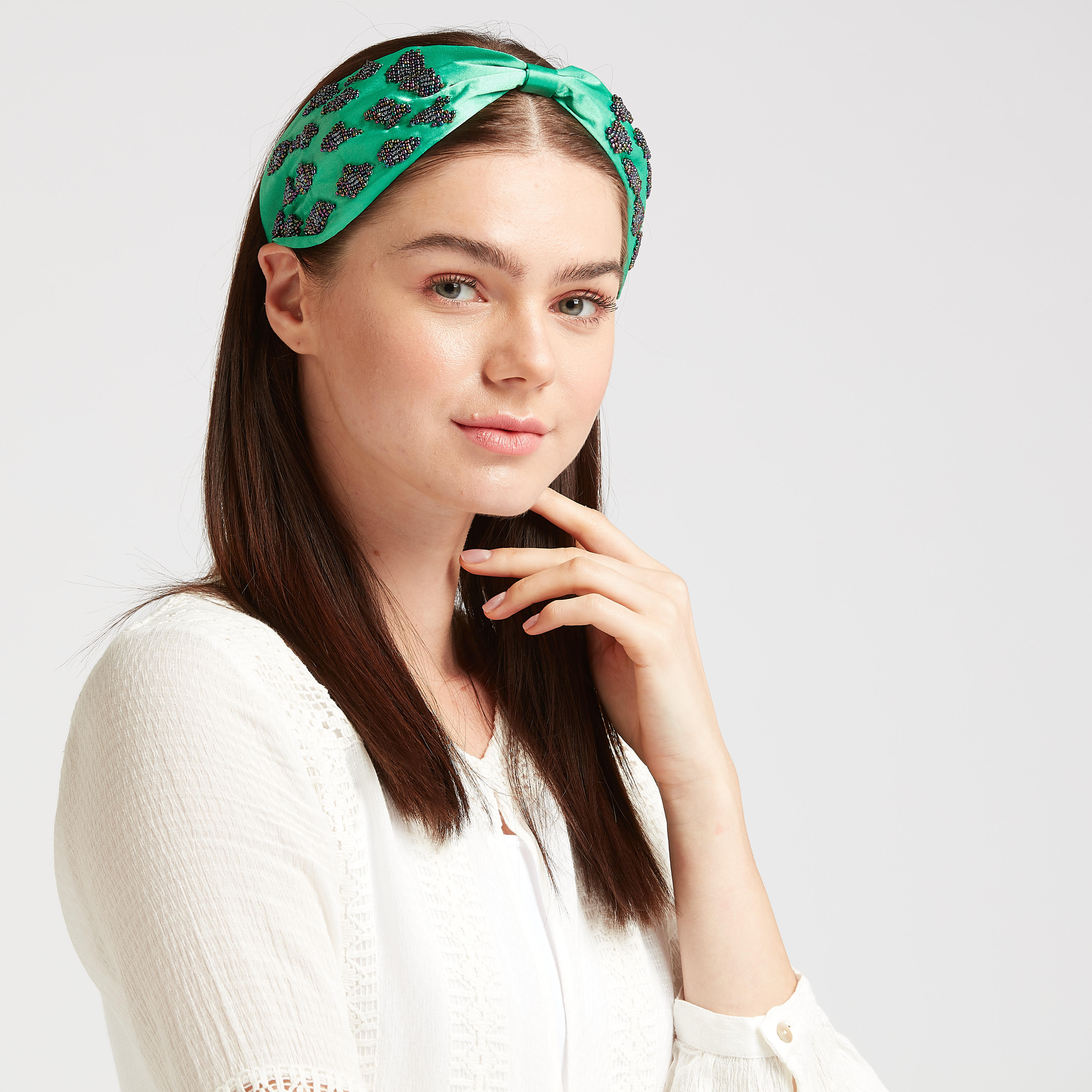 شريطة شعر بتفاصيل فيونكة وخرز-women-hairaccessories-image-4