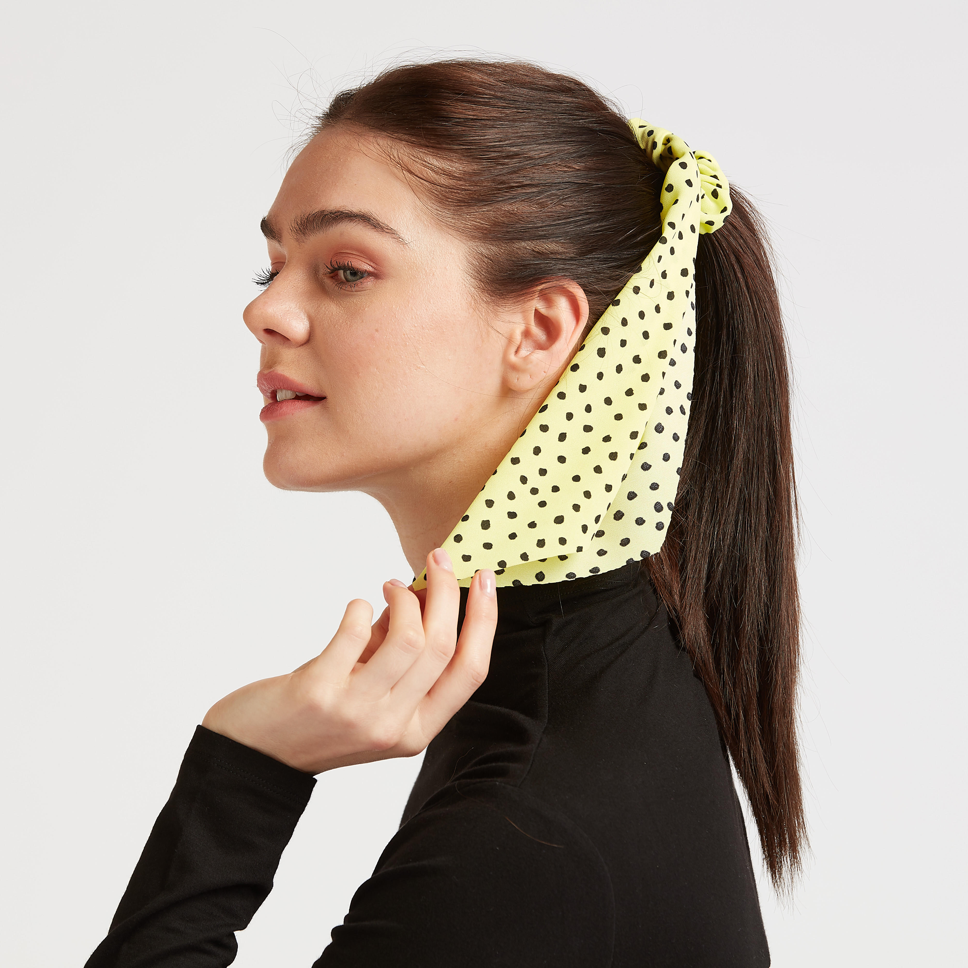 ربطة شعر بطبعات وتفاصيل عقدة-women-hairaccessories-image-3