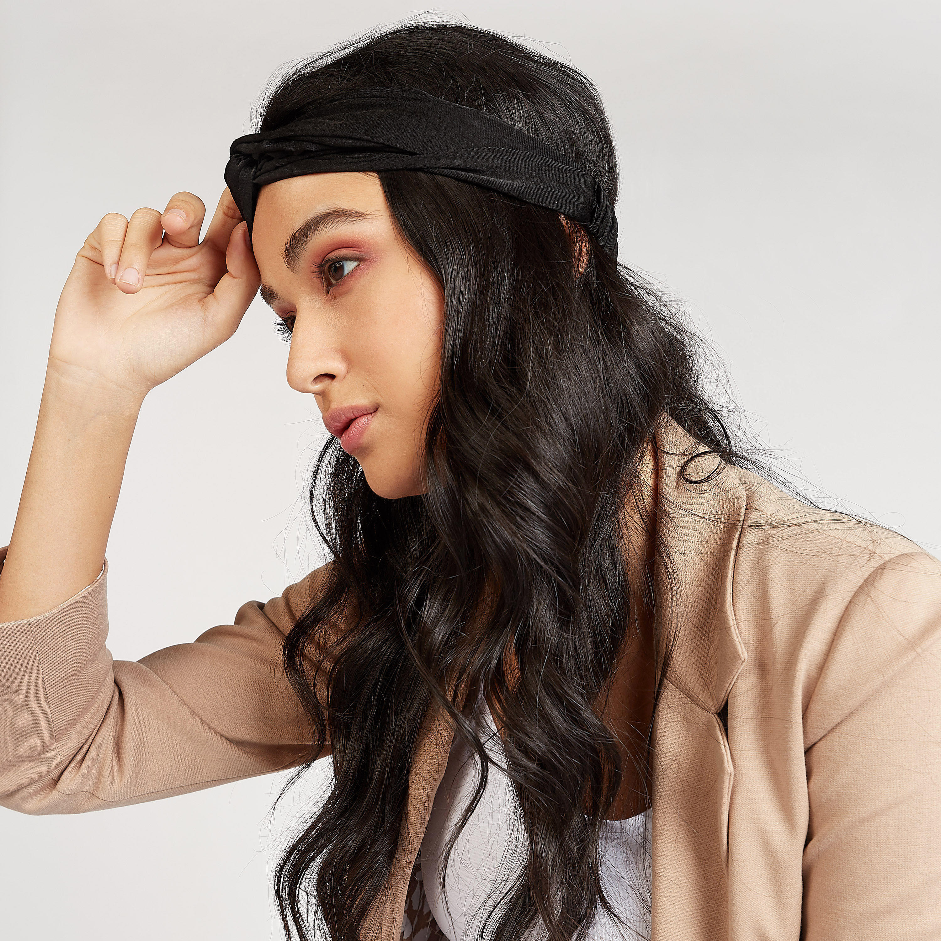 شريطة رأس بتفاصيل عقدة وطبعات-women-hairaccessories-image-2