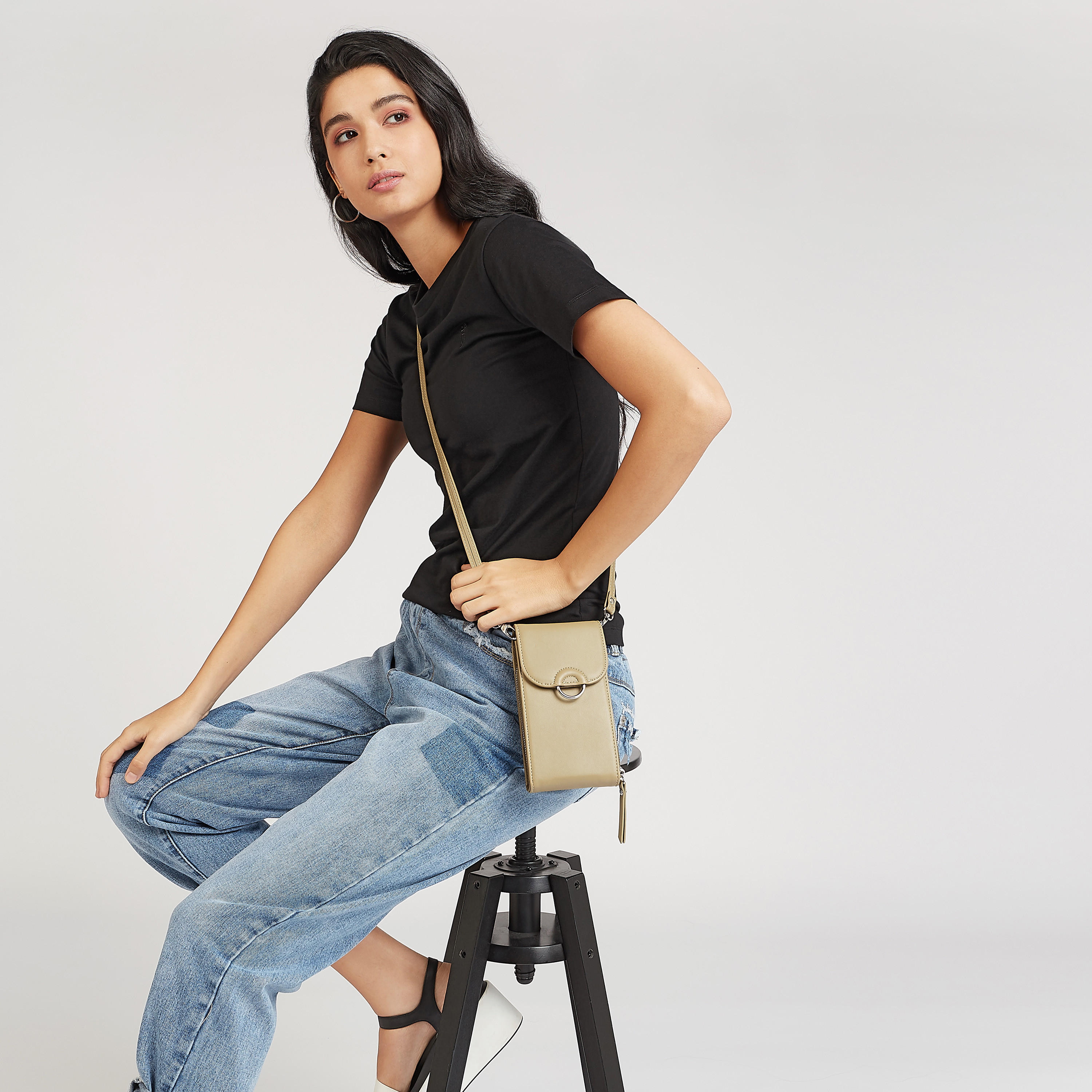 شنطة هاتف نقّال سادة بطيّة وحمّالة كتف-women-bagsandwallets-handbags-image-4