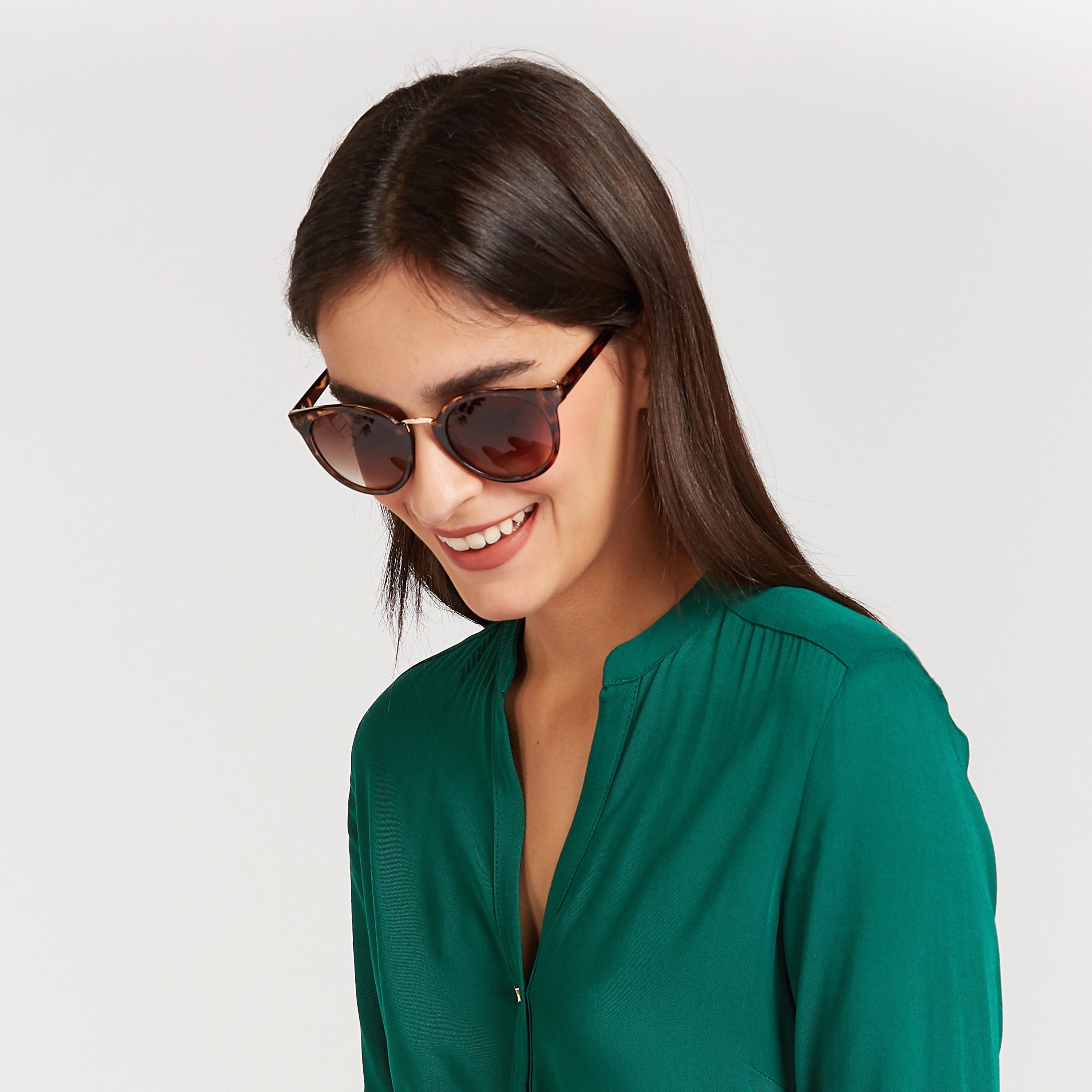 نظّارة شمسية مستديرة بإطار كامل ووسادات أنف و طبعات-women-sunglasses-image-5