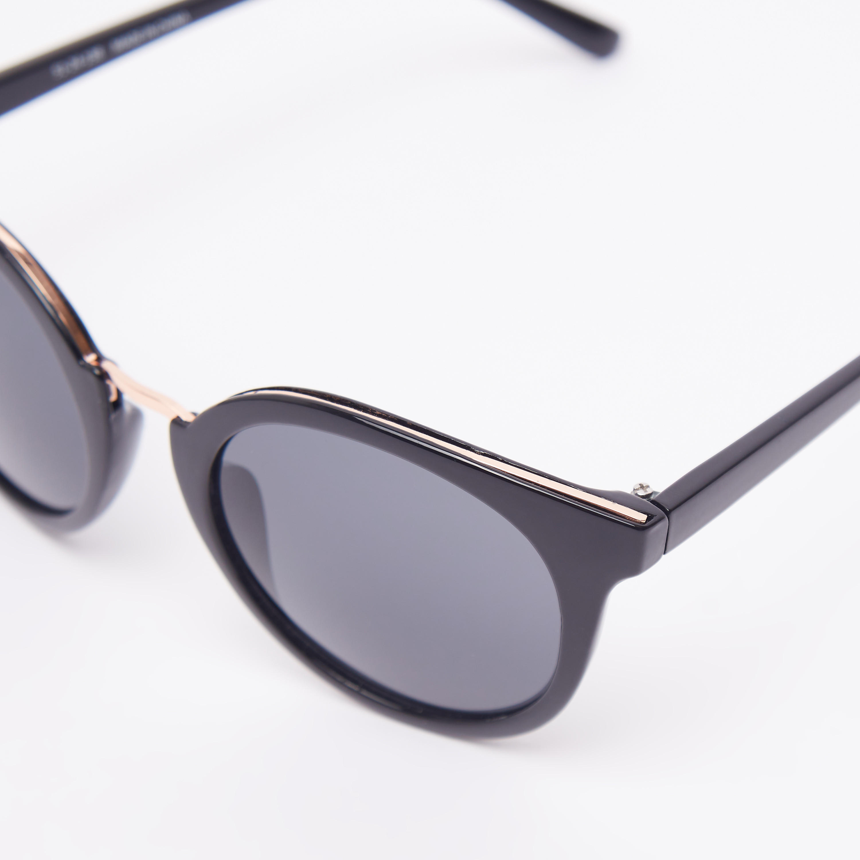 نظّارة شمسية مستديرة بإطار كامل ووسادات للأنف-women-sunglasses-image-2
