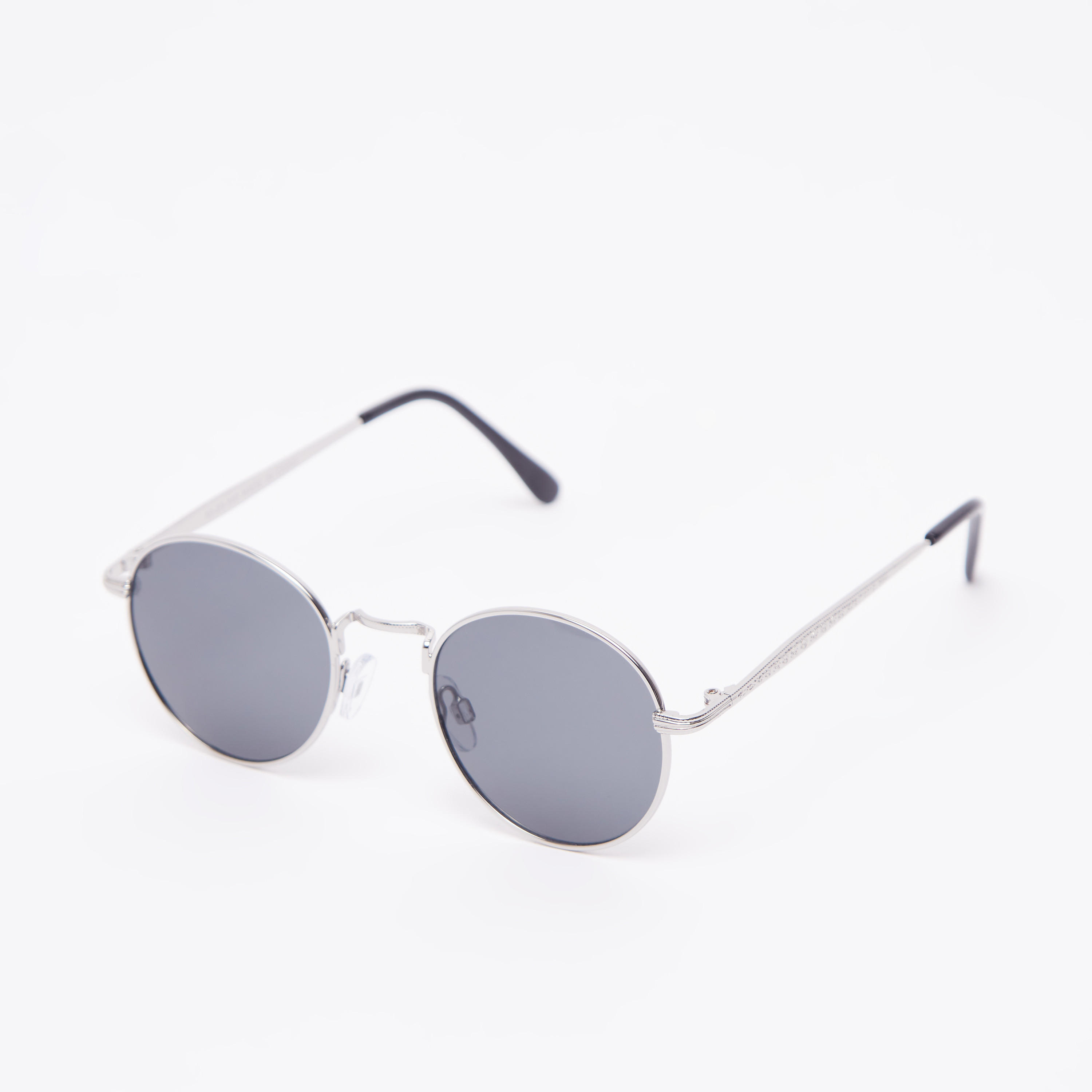 نظّارة شمسيّة بإطار كامل بيضاوي ووسادات أنف وشريط علوي-women-sunglasses-image-1