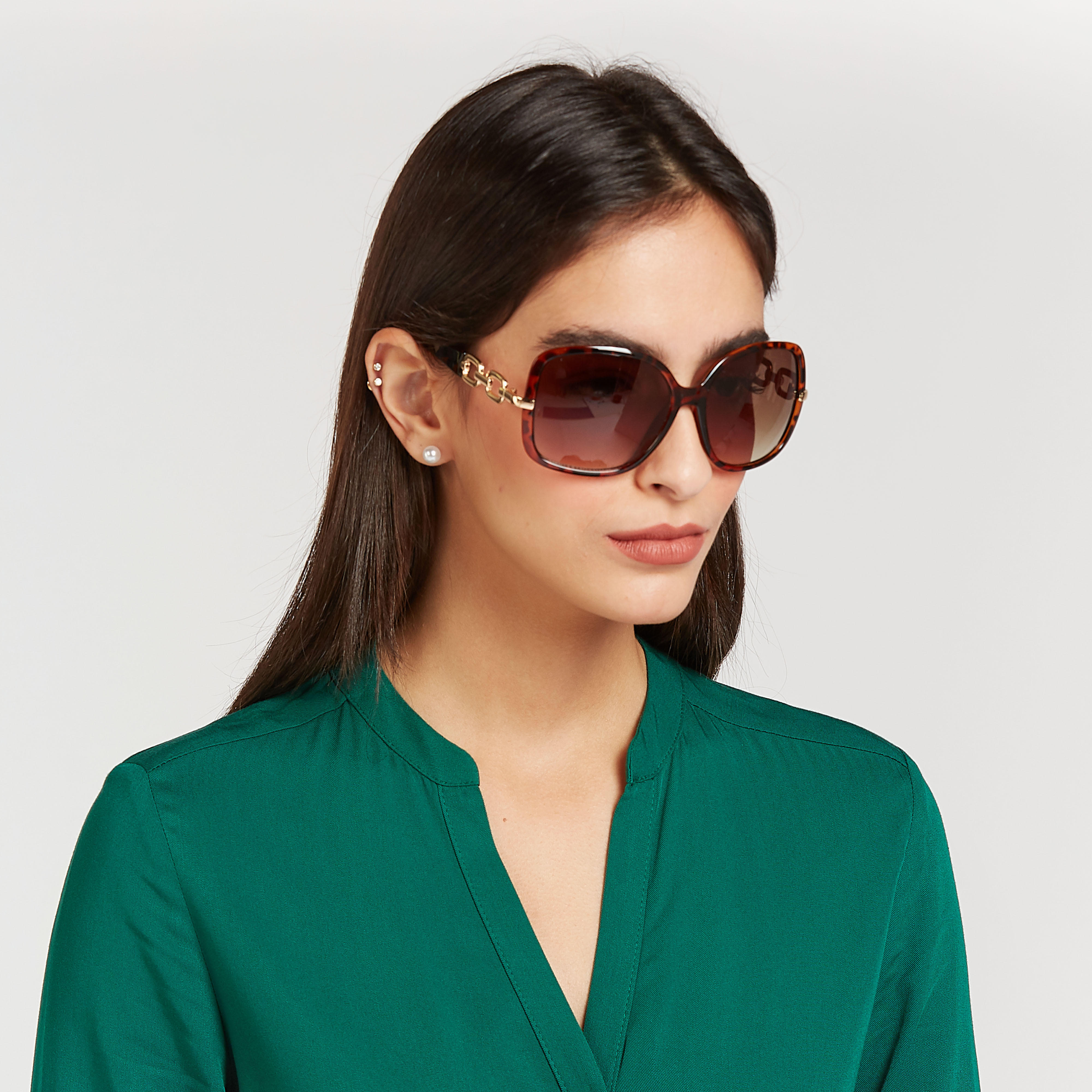 Full Rim Wayfarer Sunglasses with Nose Pads and Metallic Accent-women-sunglasses-image-5