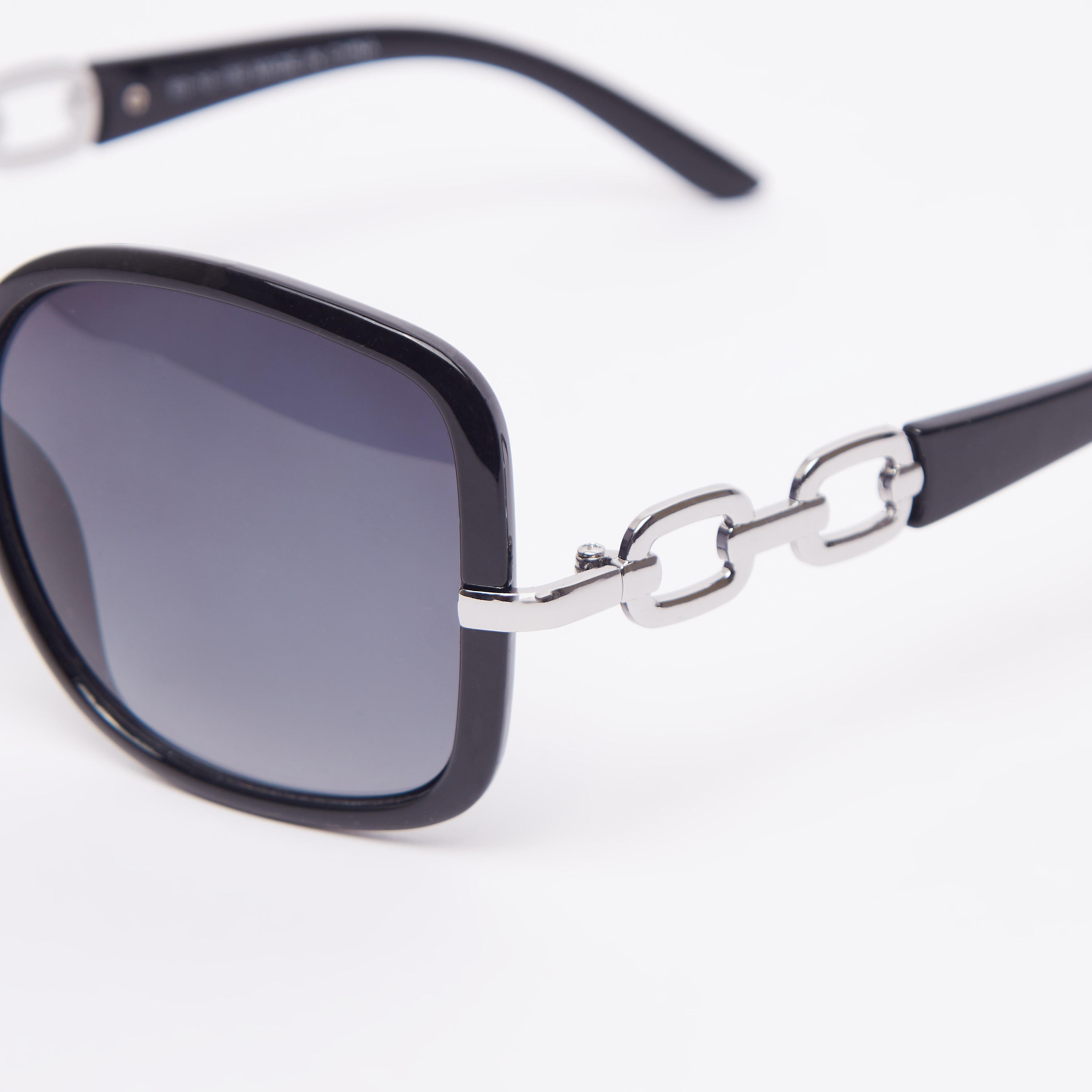 نظّارة شمسية واي فيرار بإطار كامل ووسادات أنف بتزيينات ميتاليك-women-sunglasses-image-2