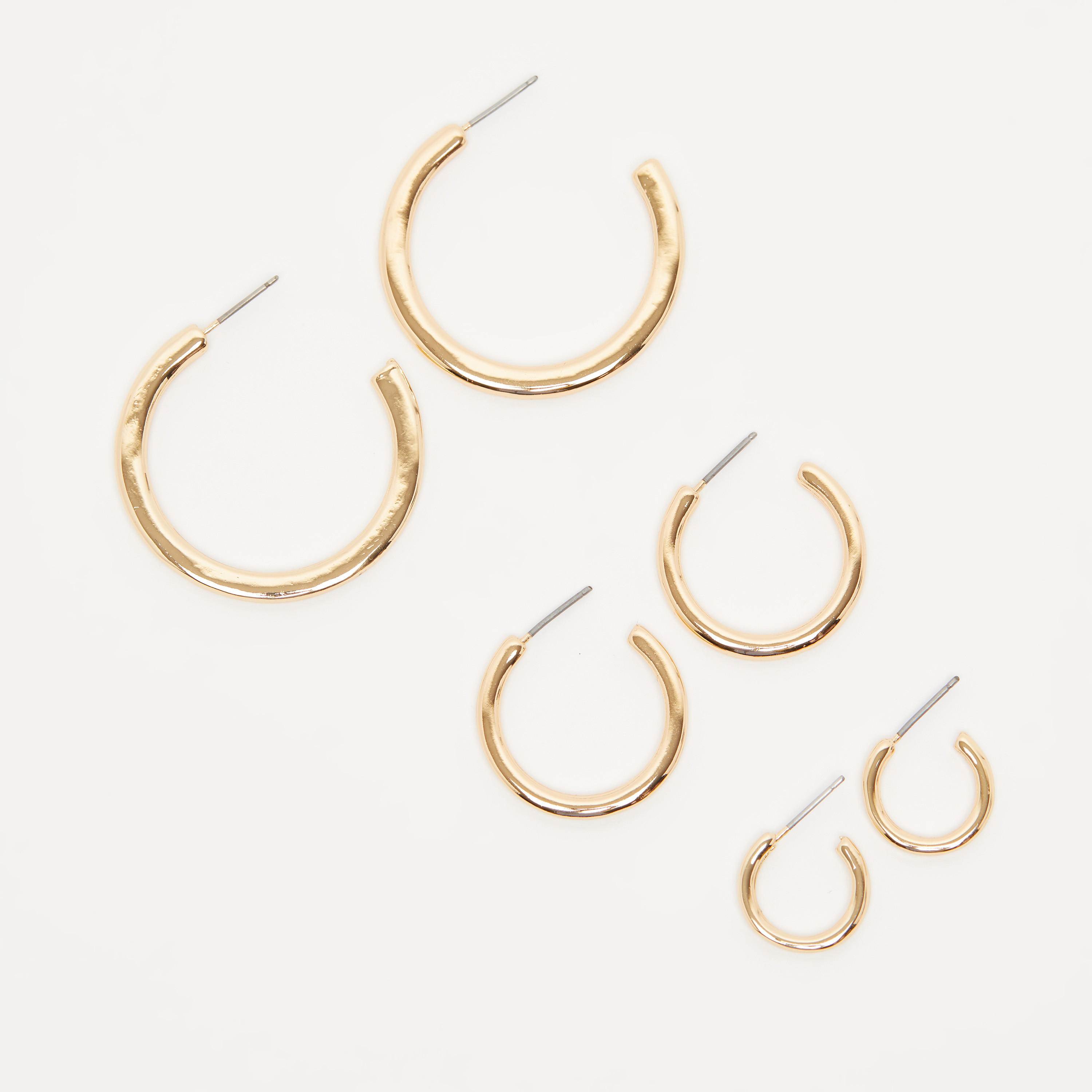 حلقان ميتاليك بمكبس إغلاق خلفي - طقم من 3 أزواج-women-watchesandjewellery-jewellery-earrings-image-3