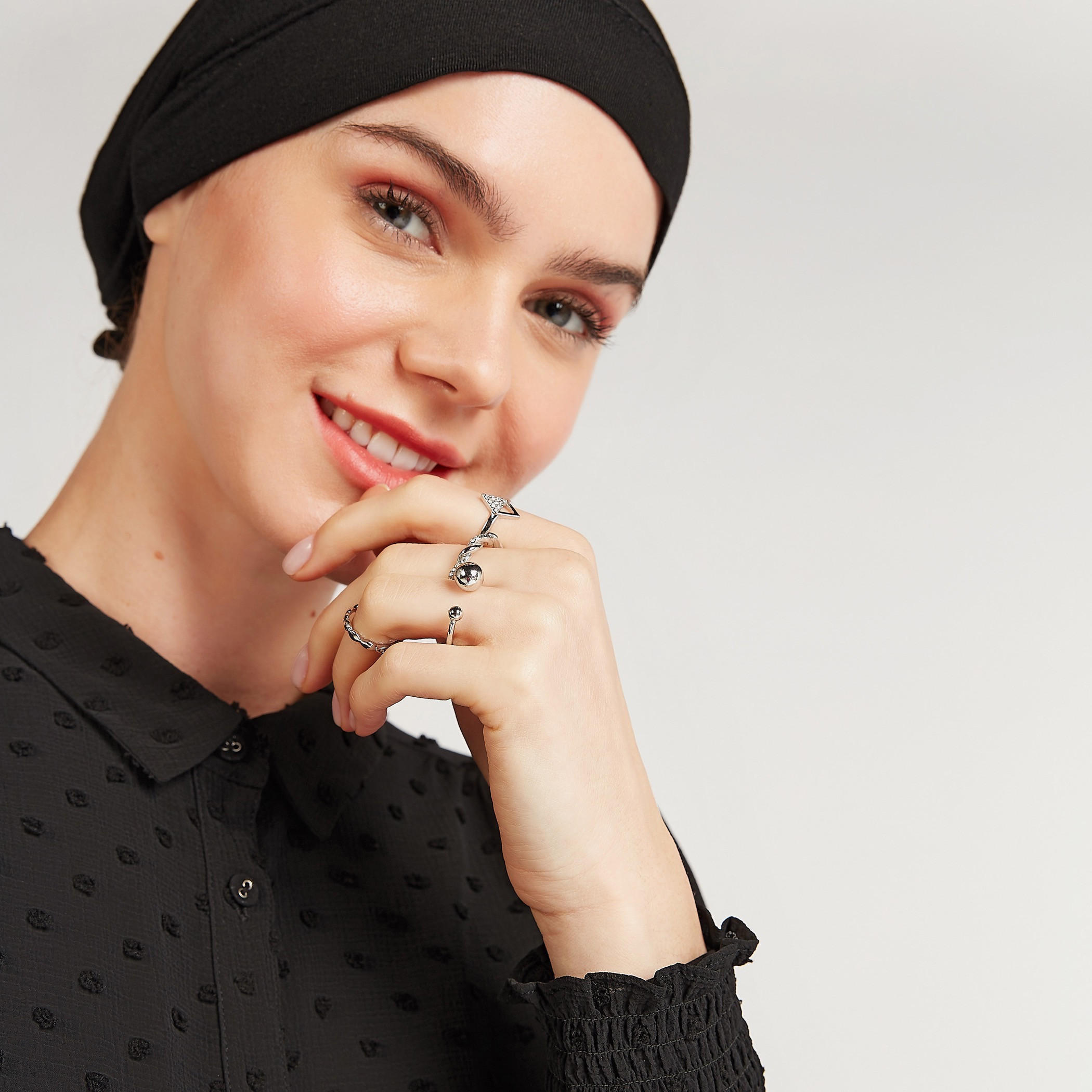 خواتم مزيّنة - طقم من 6 قطع-women-watchesandjewellery-jewellery-rings-image-2
