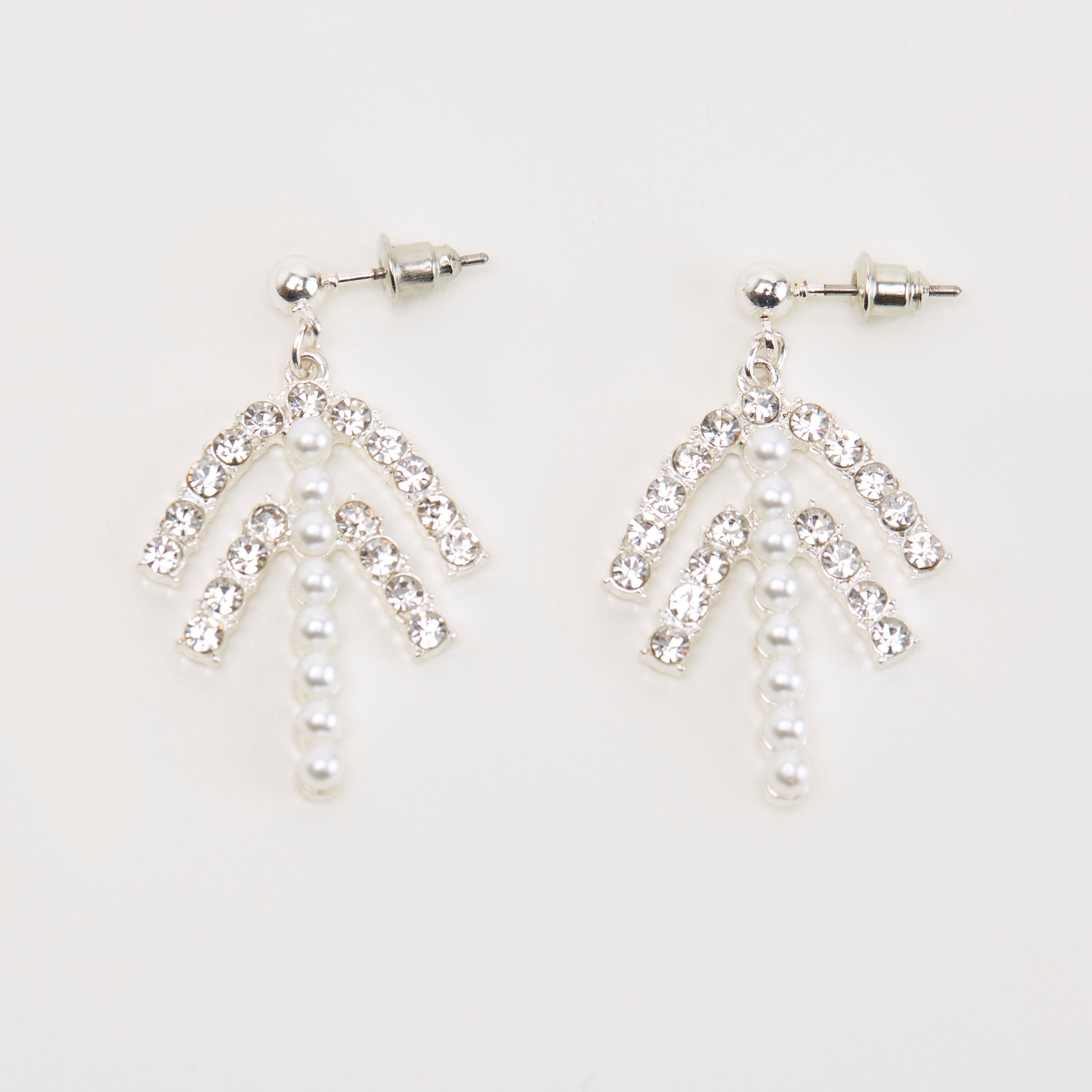 حلق بدلايّة مزيّنة بمكبس إغلاق خلفي-women-watchesandjewellery-jewellery-earrings-image-2