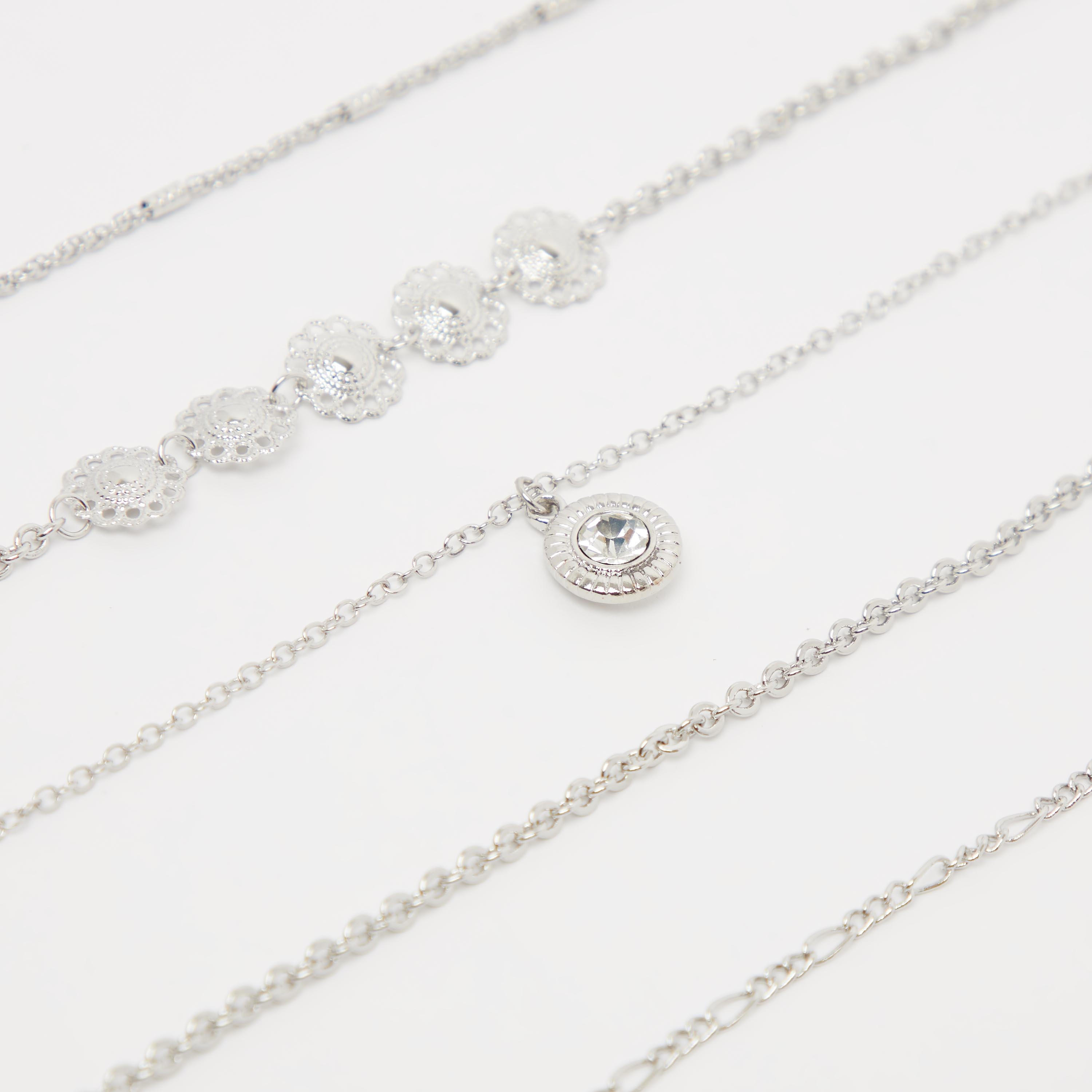 أساور متنوعة بمشبك إغلاق - طقم من 5 قطع-women-watchesandjewellery-jewellery-banglesandbracelets-image-2