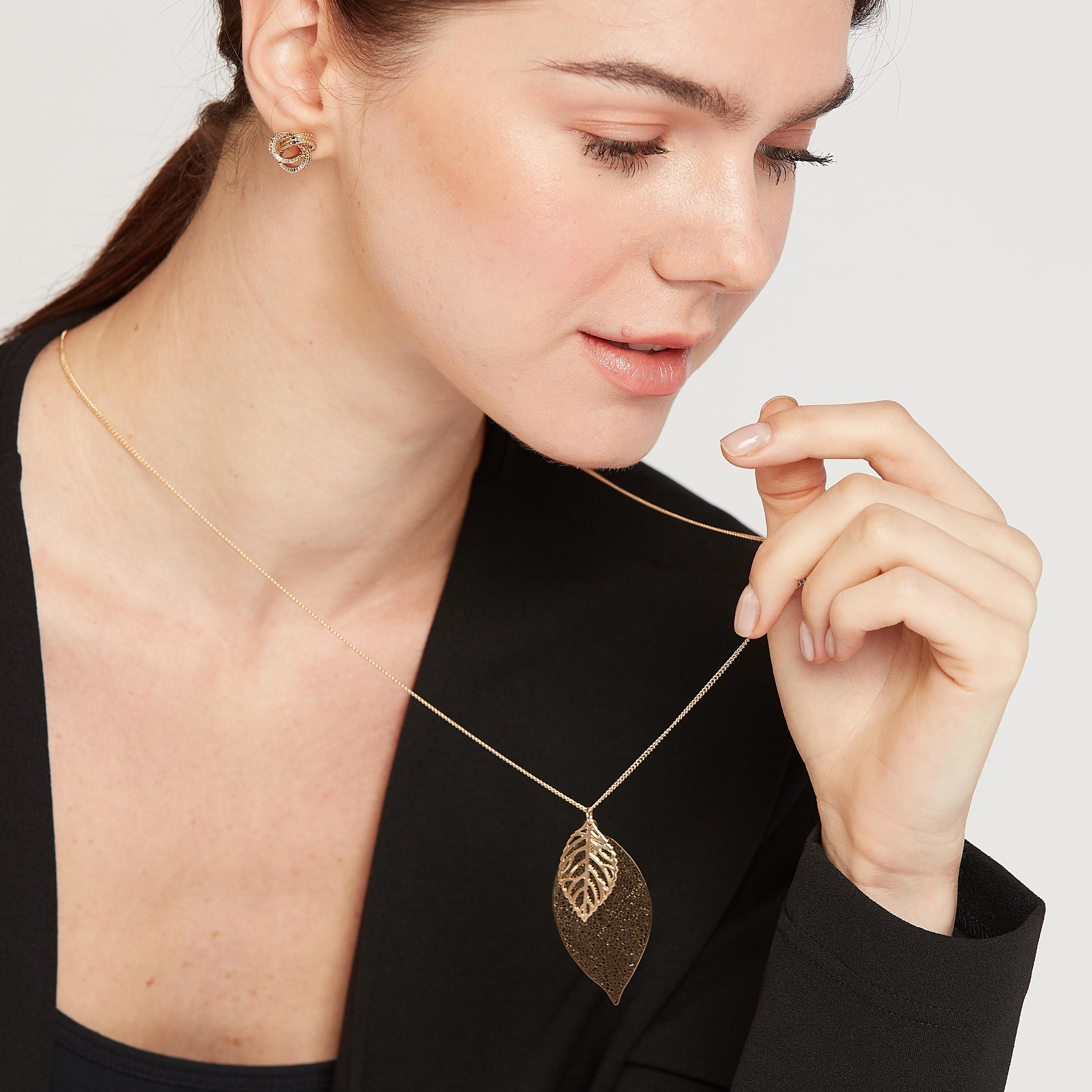 عقد مزيّن بدلاية ومشبك إغلاق-women-watchesandjewellery-jewellery-necklacesandpendants-image-1