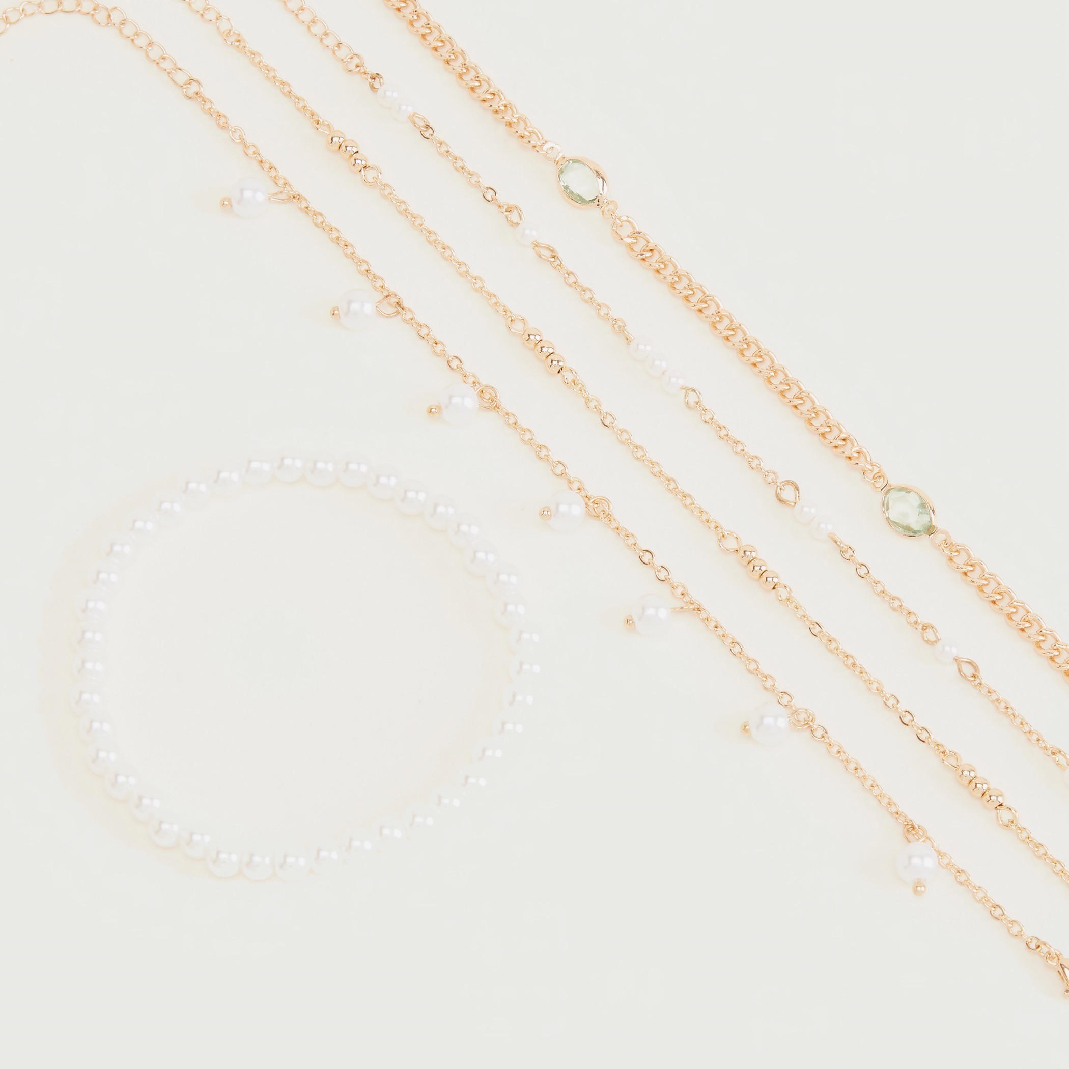 أساور مزيّنة- طقم من 5 قطع-women-watchesandjewellery-jewellery-banglesandbracelets-image-1