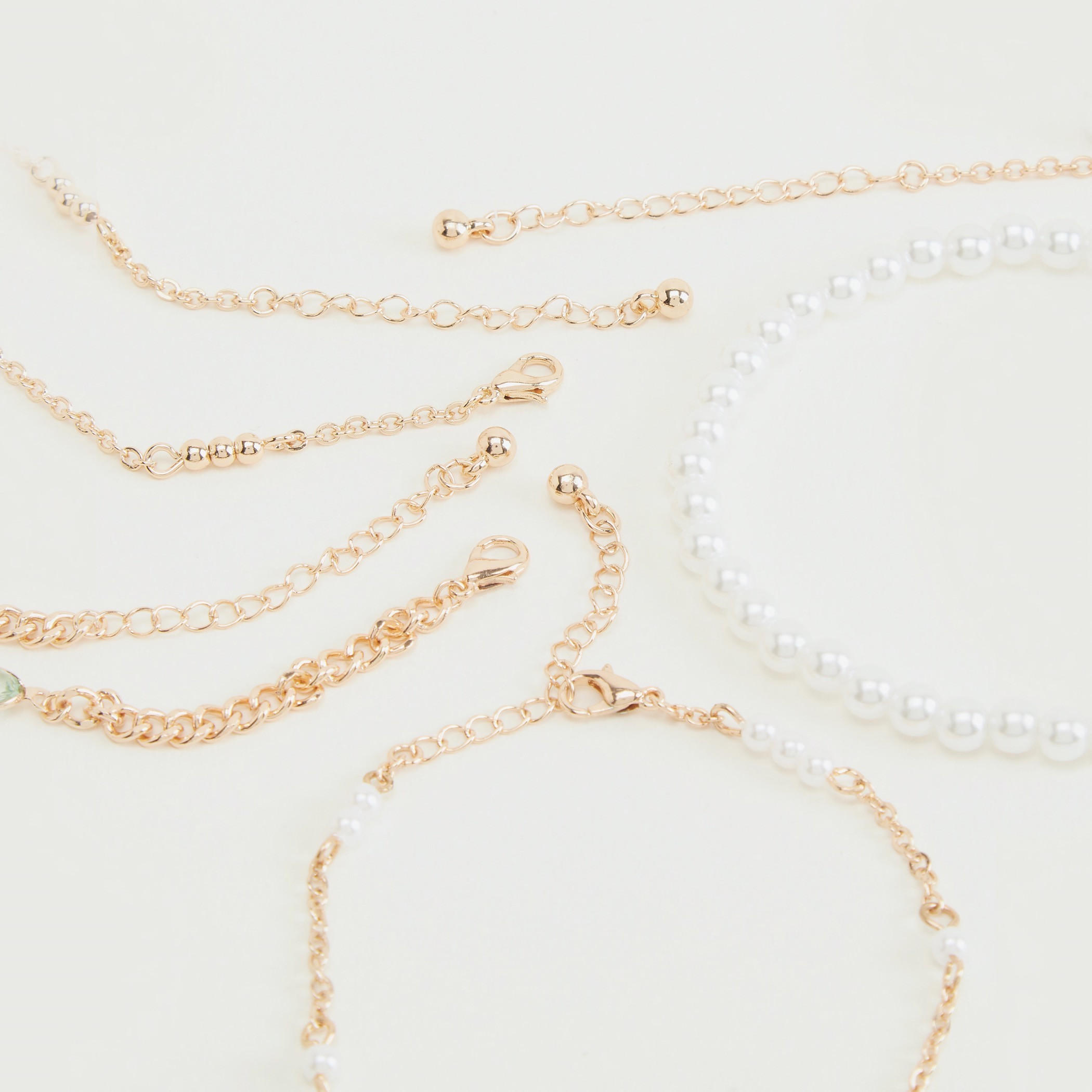 أساور مزيّنة- طقم من 5 قطع-women-watchesandjewellery-jewellery-banglesandbracelets-image-3