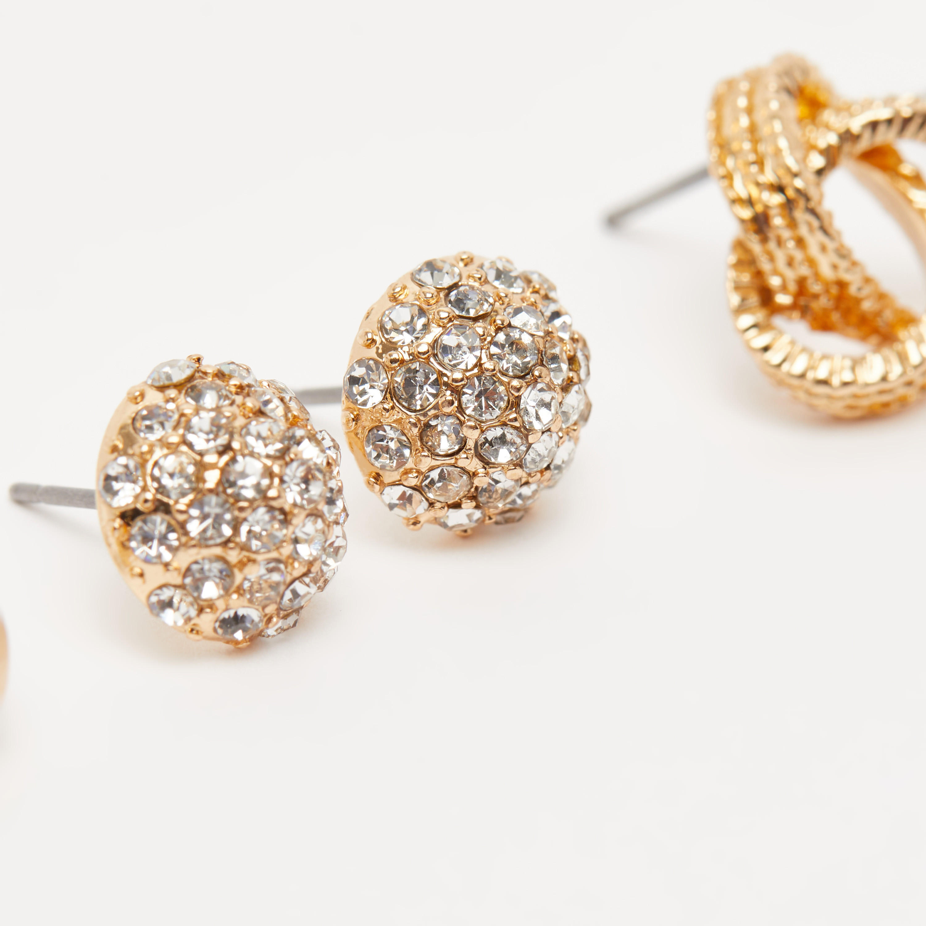 حلقان مرصّعة بتزيينات ومكبس إغلاق - طقم من 3 زوجًا-women-watchesandjewellery-jewellery-earrings-image-2