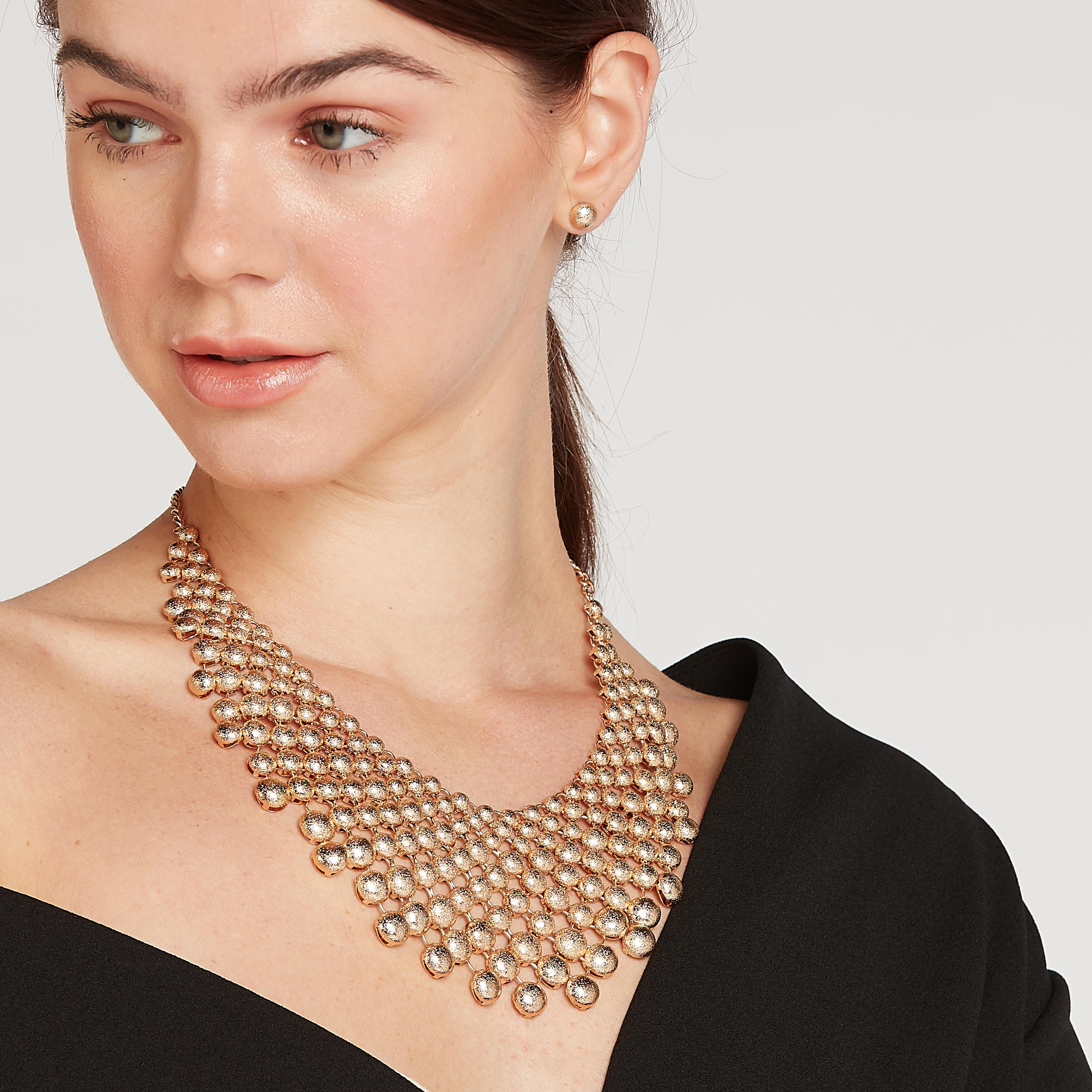 عقد بزينة ومشبك إغلاق-women-watchesandjewellery-jewellery-necklacesandpendants-image-1