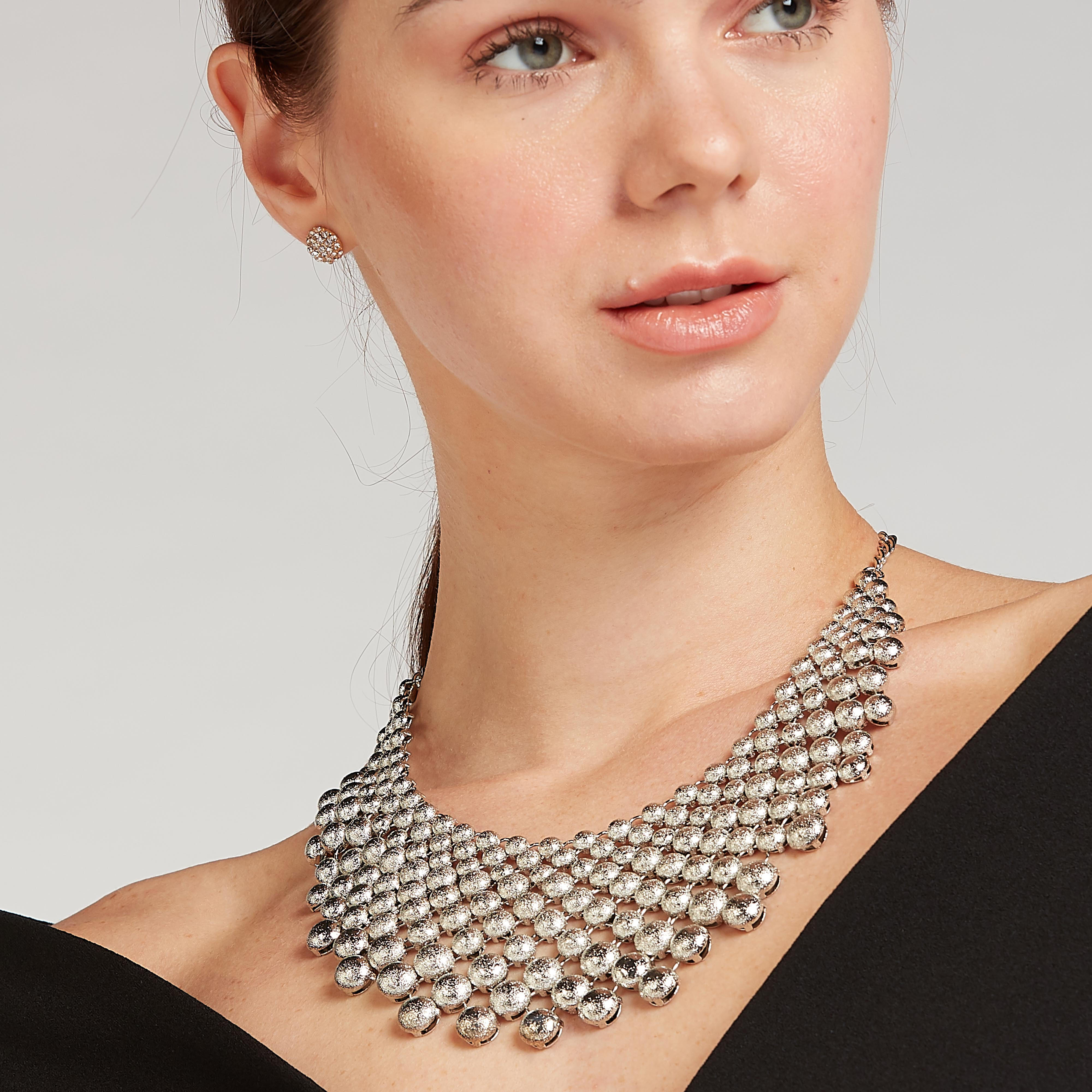 عقد بزينة ومشبك إغلاق-women-watchesandjewellery-jewellery-necklacesandpendants-image-4
