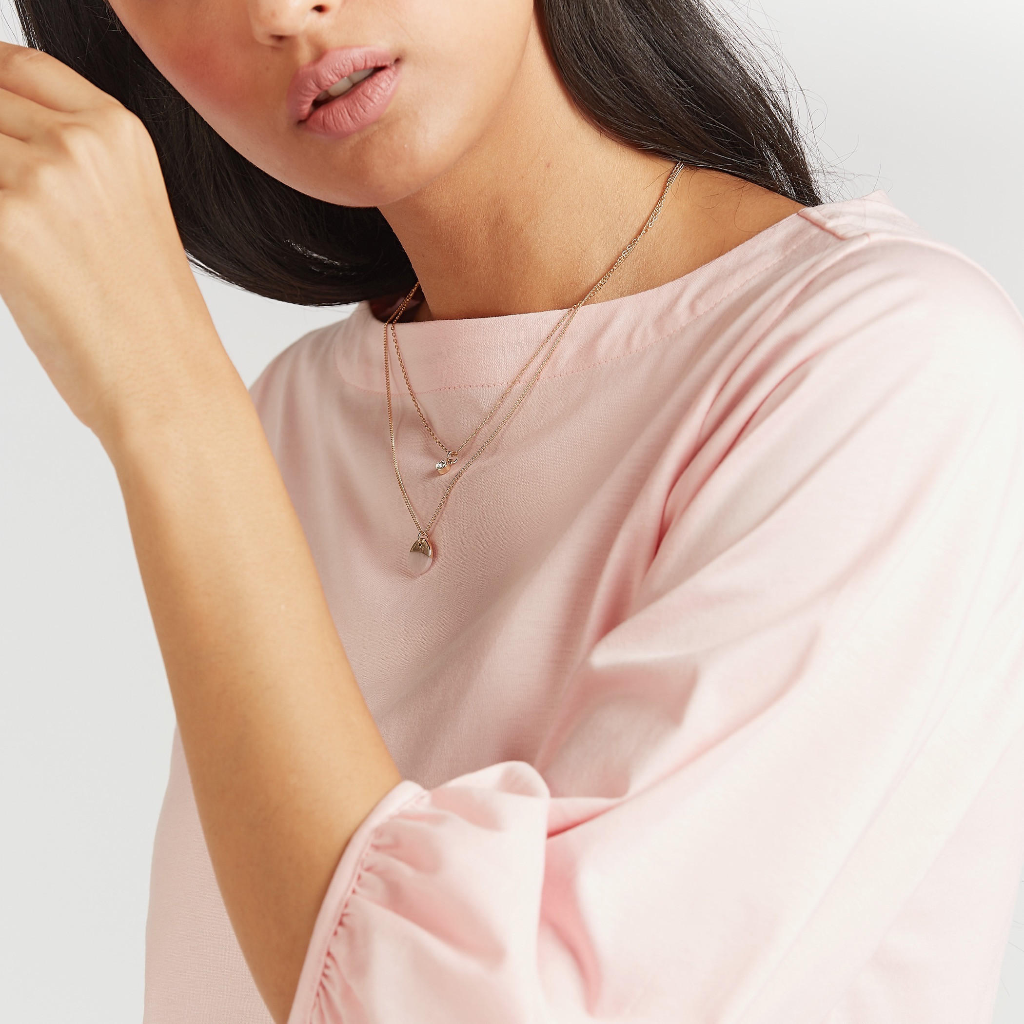 عقد مزين بدلاية بطبقات و بمشبك إغلاق-women-watchesandjewellery-jewellery-necklacesandpendants-image-3