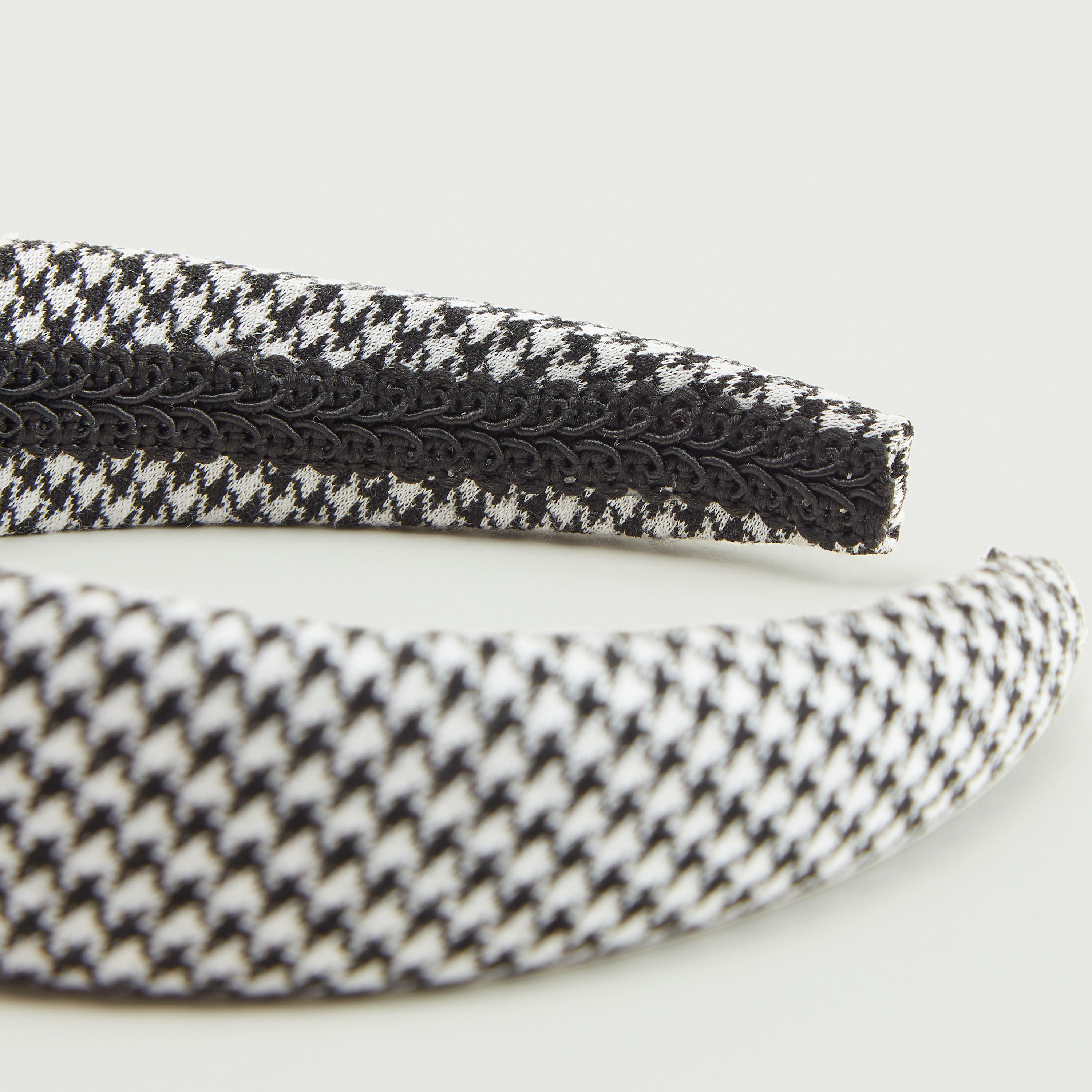 Houndstooth Print Wide Hair Band-women-hairaccessories-image-2