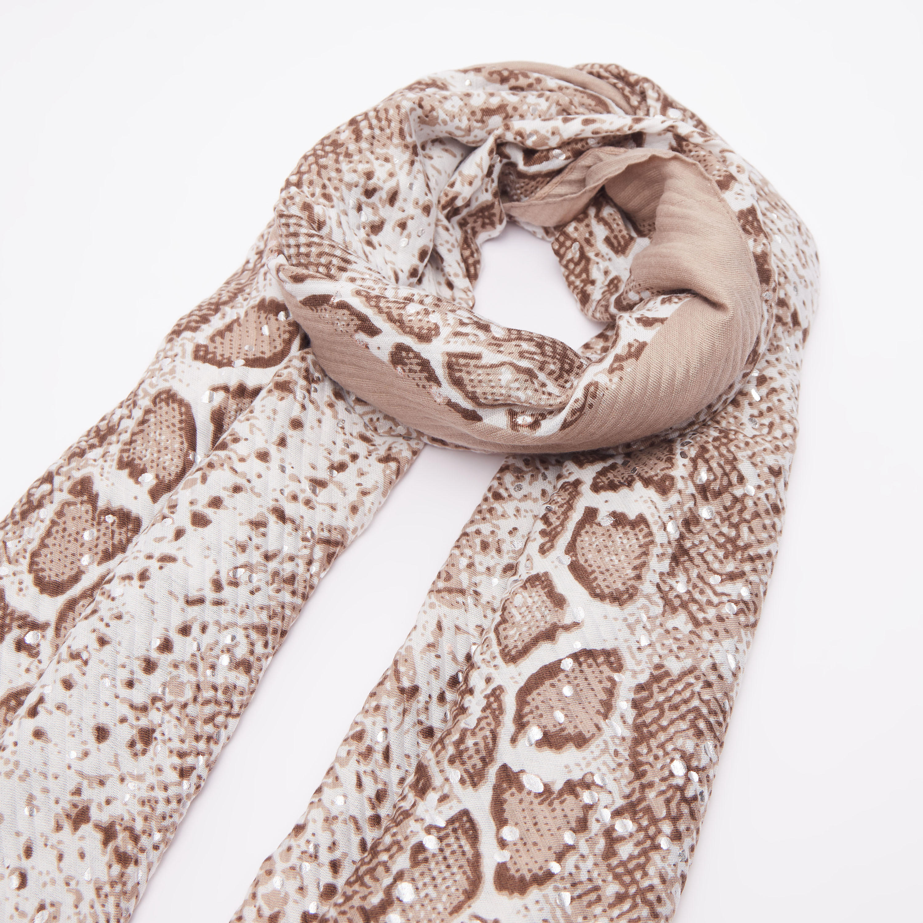وشاح طبعات حيوانات وشراشيب-women-clothingaccessories-scarves-image-1
