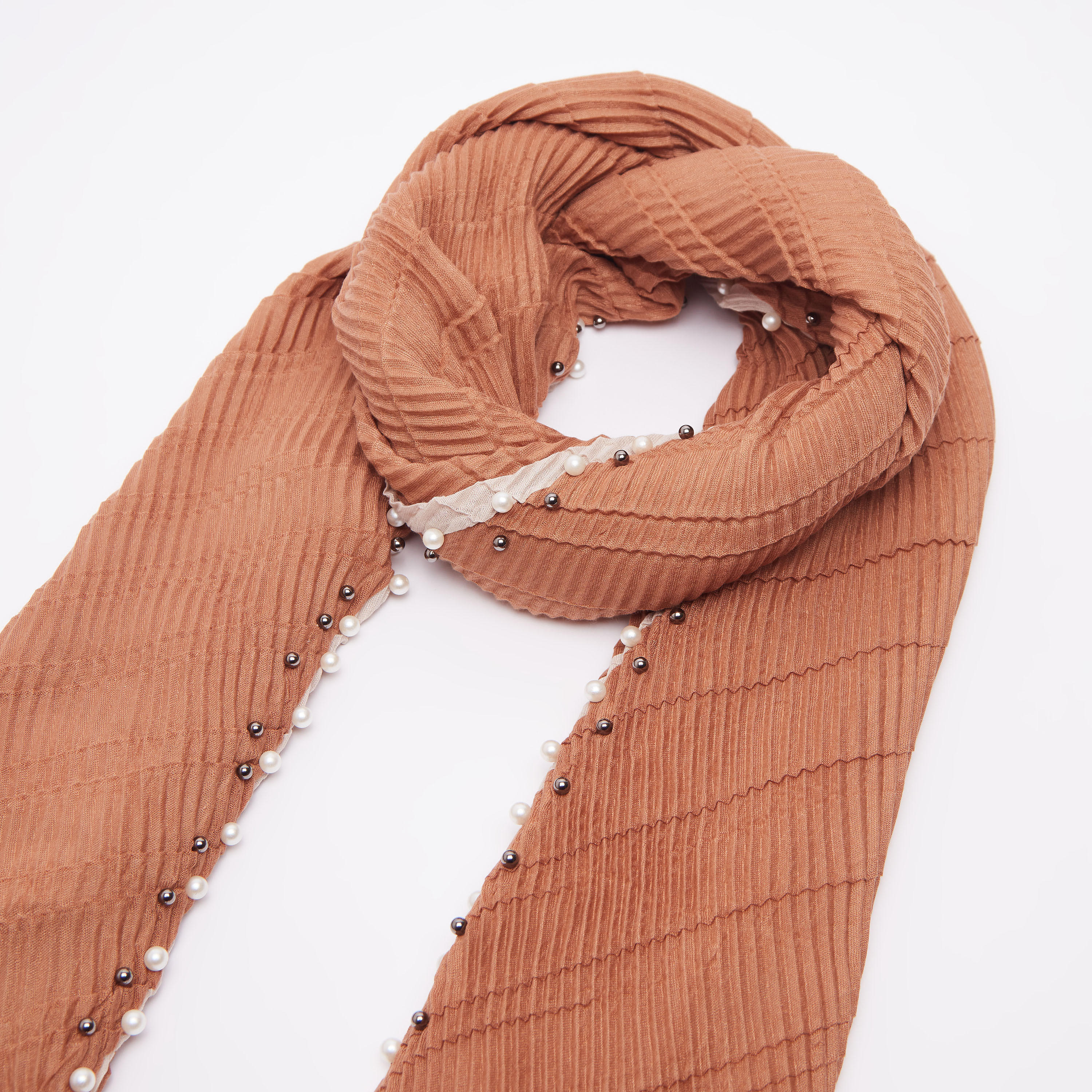 وشاح بارز الملمس وتزيينات-women-clothingaccessories-scarves-image-1