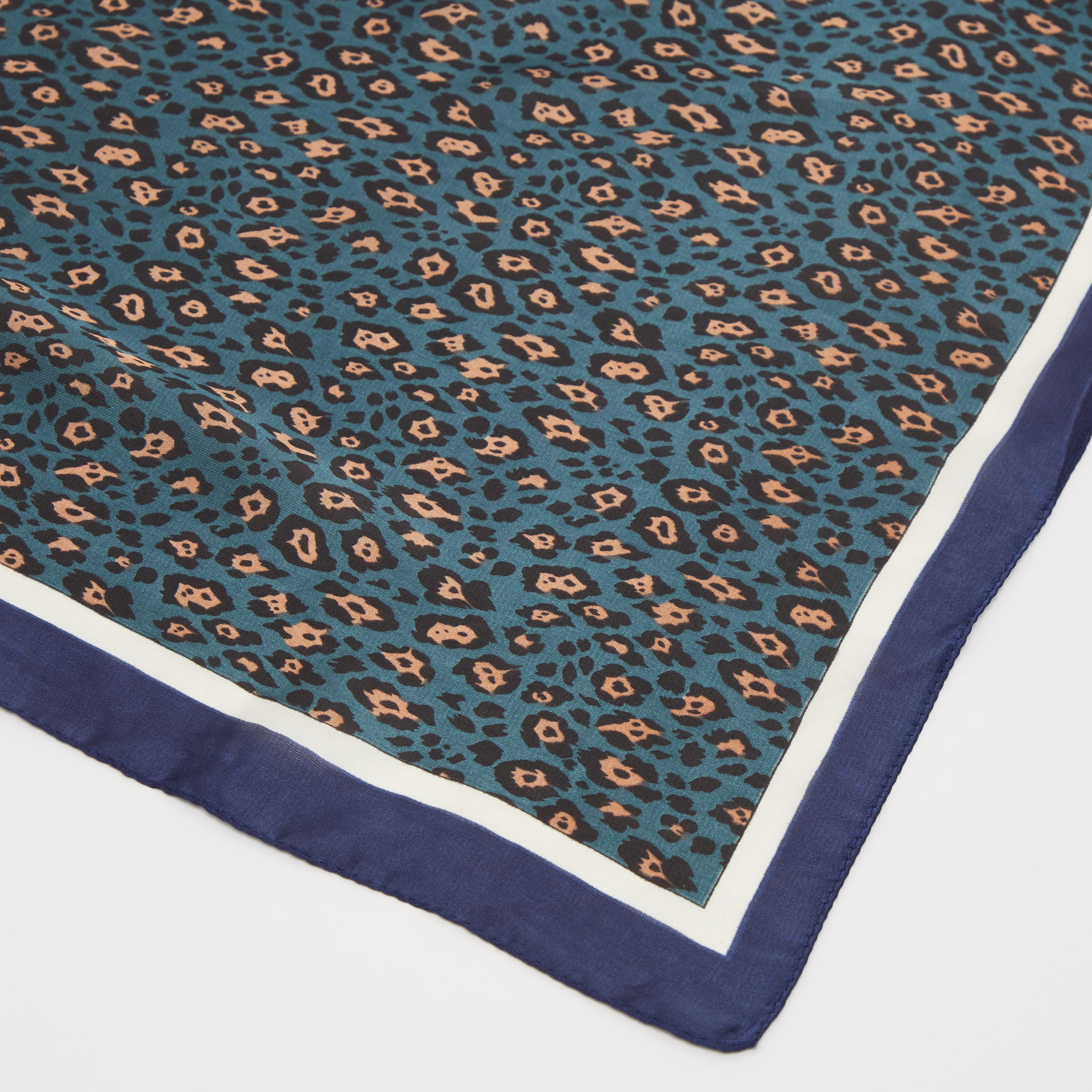 وشاح مستطيلي بطبعات-women-clothingaccessories-scarves-image-1