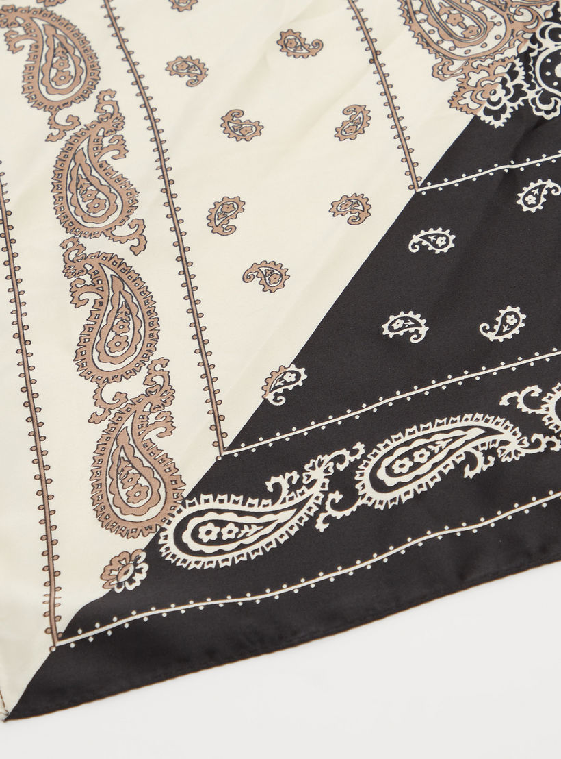 وشاح مستطيل بطبعات-women-clothingaccessories-scarves-image-1