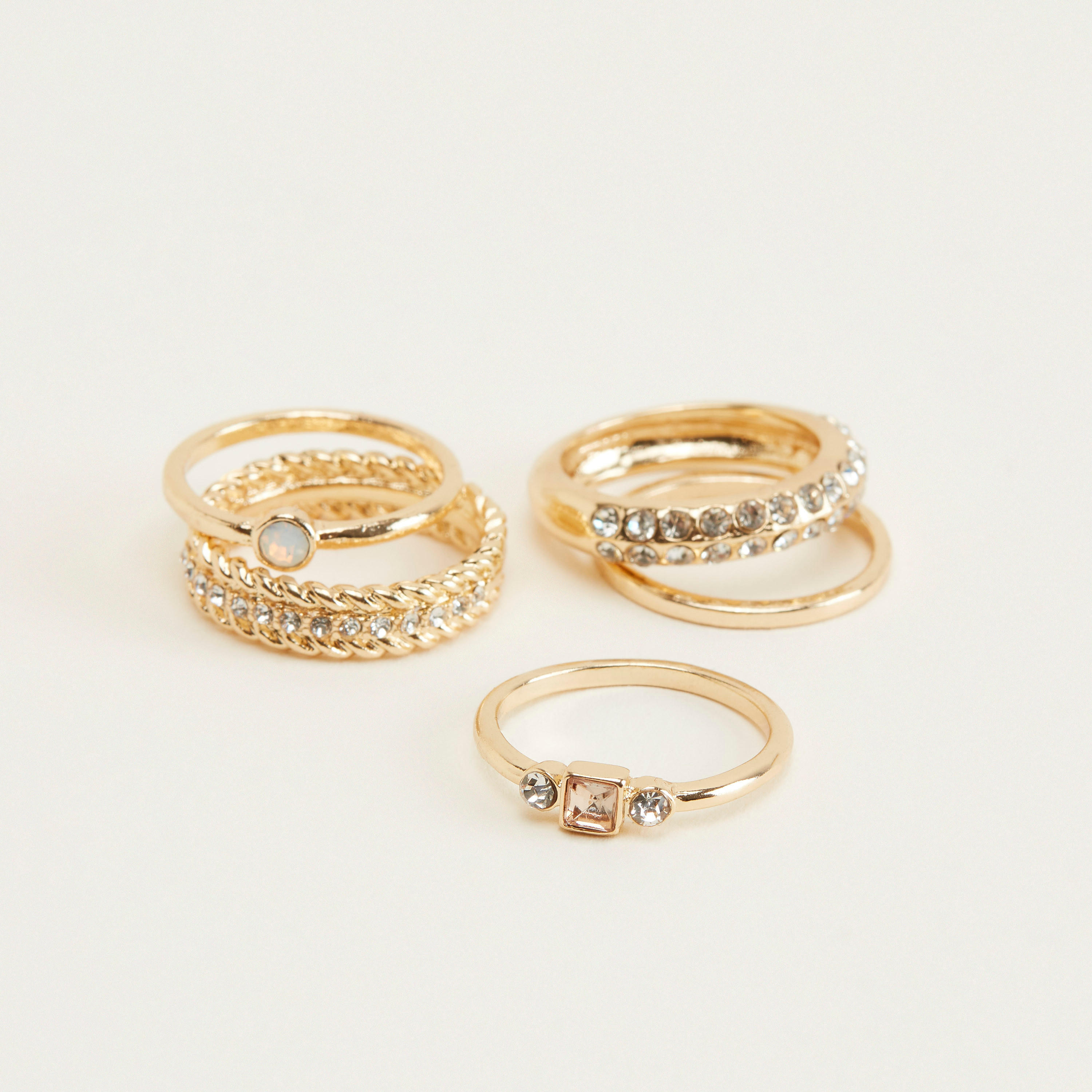طقم خواتم ميتاليك مزيّنة متنوّعة - 5 قطع-women-watchesandjewellery-jewellery-rings-image-4