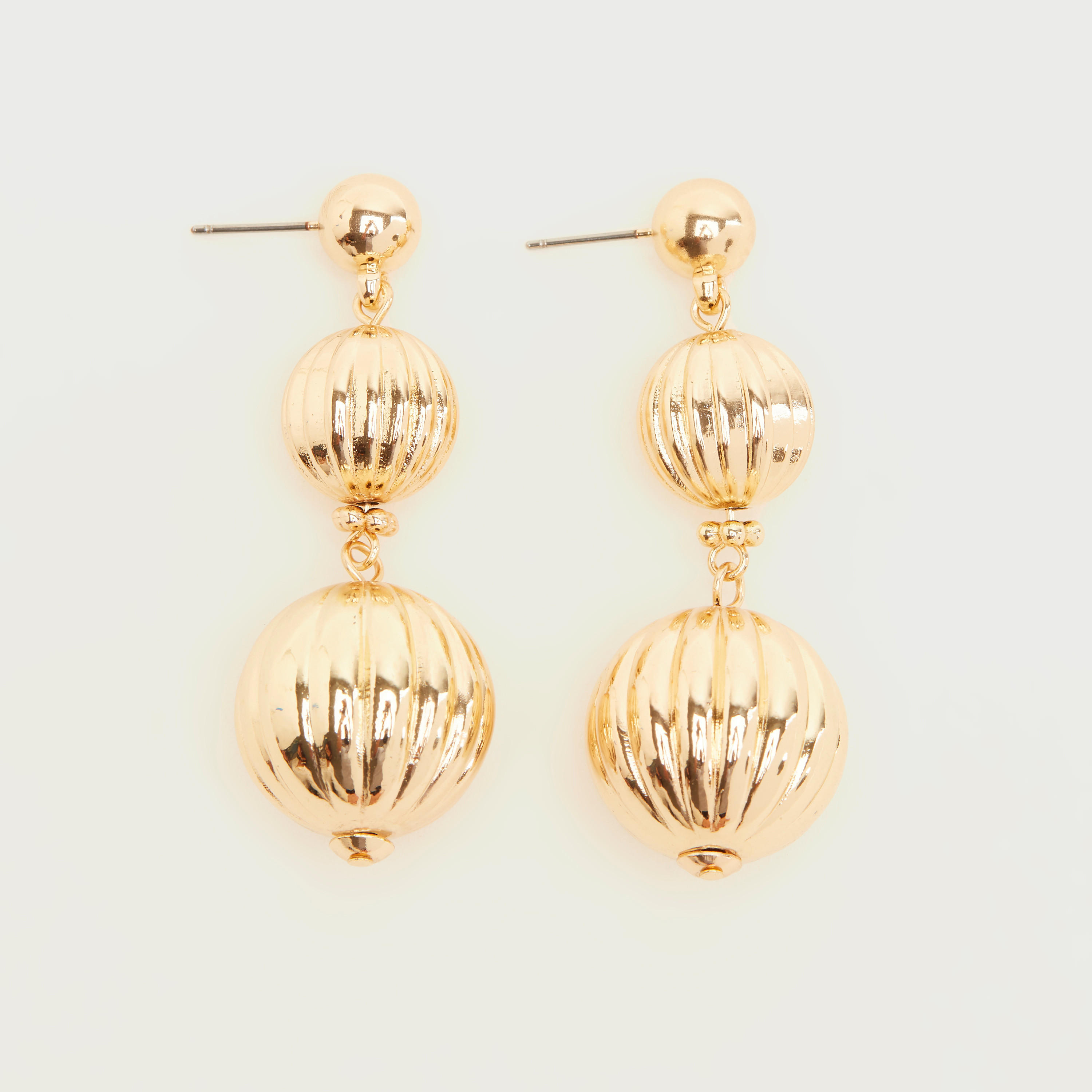 حلق متدليّ مزيّن بمكبس إغلاق خلفي-women-watchesandjewellery-jewellery-earrings-image-2