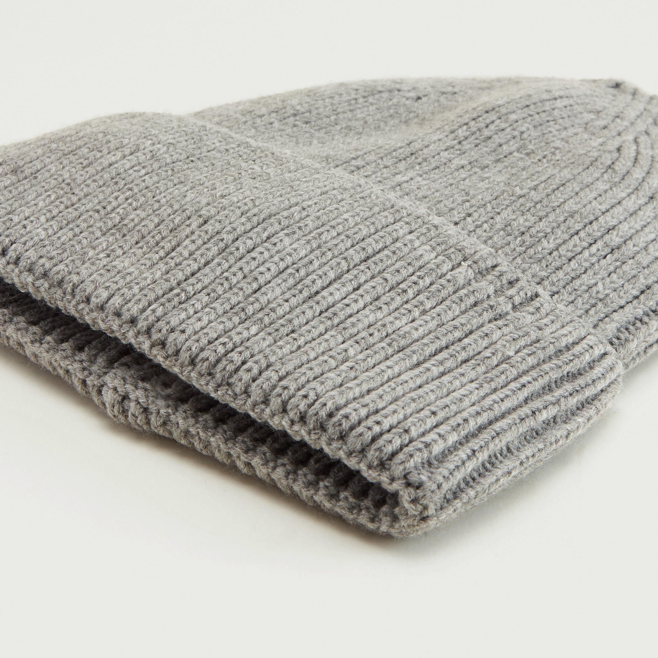 قبّعة بيني بارزة الملمس بأطراف مطّاطيّة-women-clothingaccessories-capsandhats-image-1