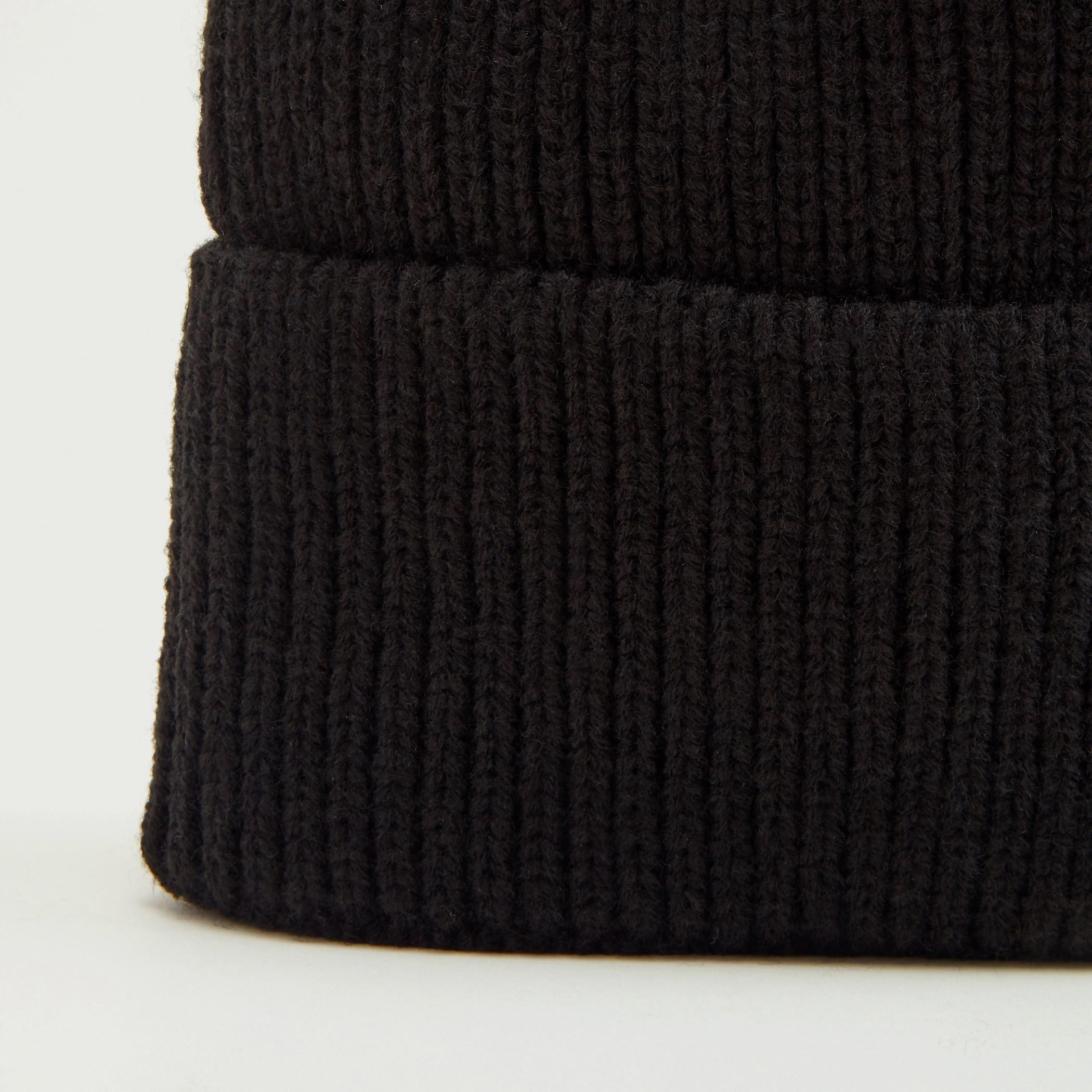 قبّعة بيني بارزة الملمس بأطراف مطّاطيّة-women-clothingaccessories-capsandhats-image-2