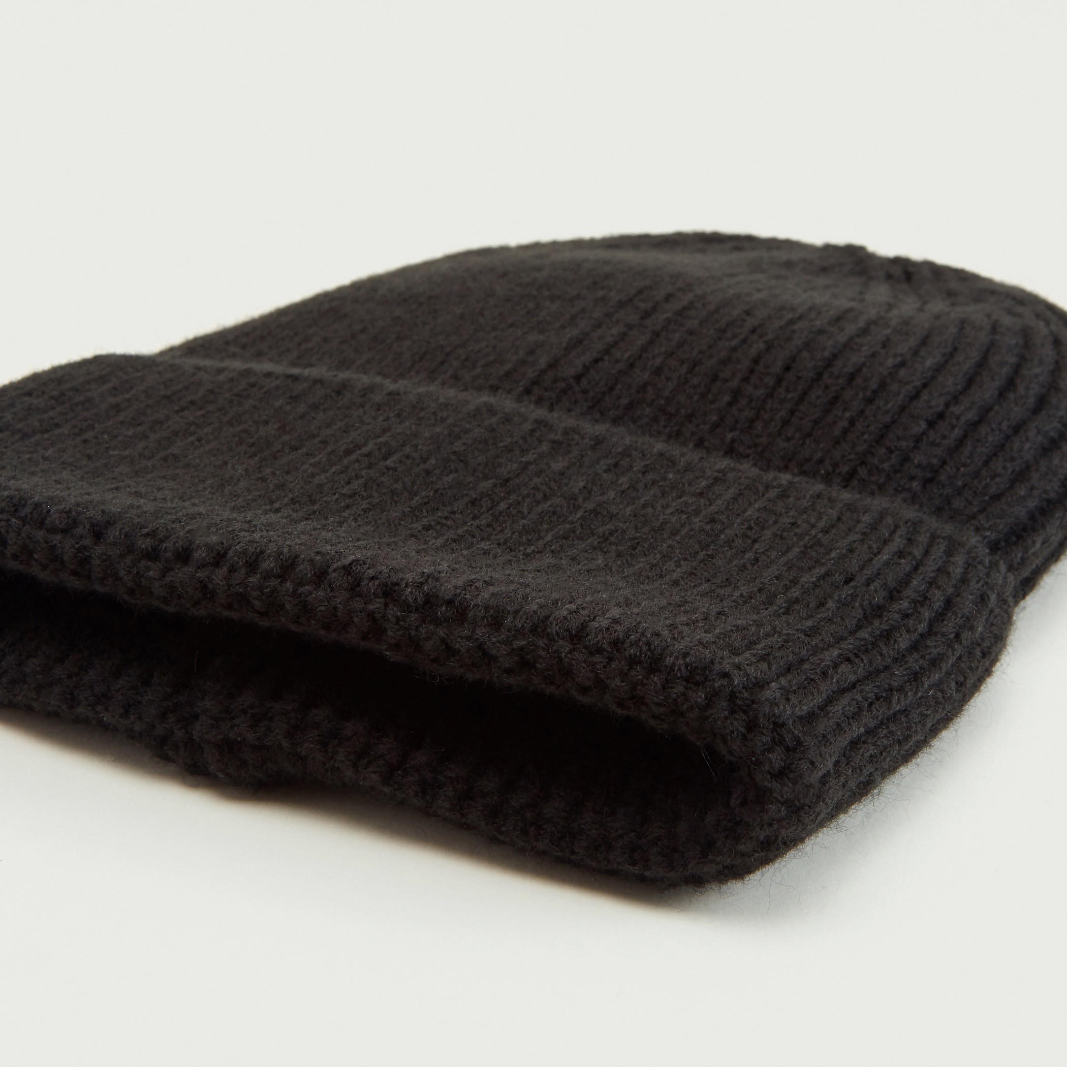 قبّعة بيني بارزة الملمس بأطراف مطّاطيّة-women-clothingaccessories-capsandhats-image-1