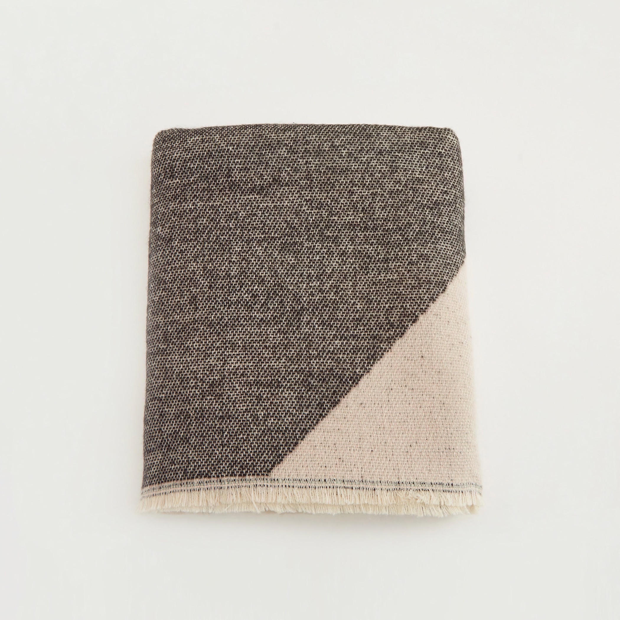 وشاح بارز الملمس بشَراشيب-women-clothingaccessories-scarves-image-3
