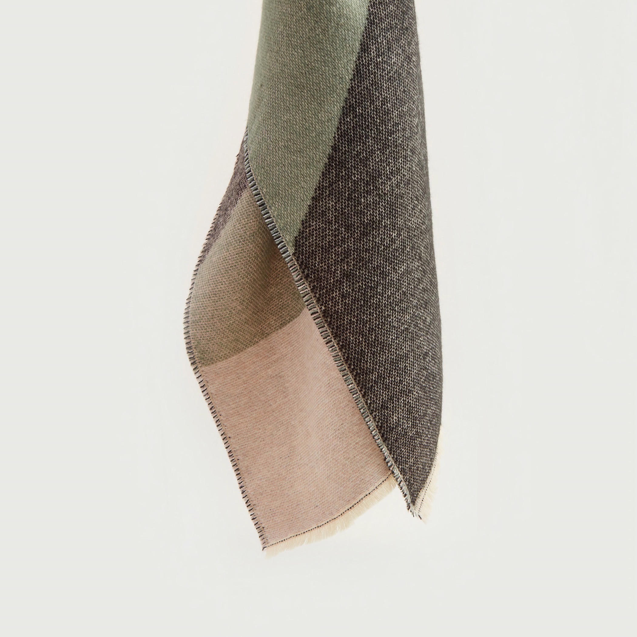 وشاح بارز الملمس بشَراشيب-women-clothingaccessories-scarves-image-1