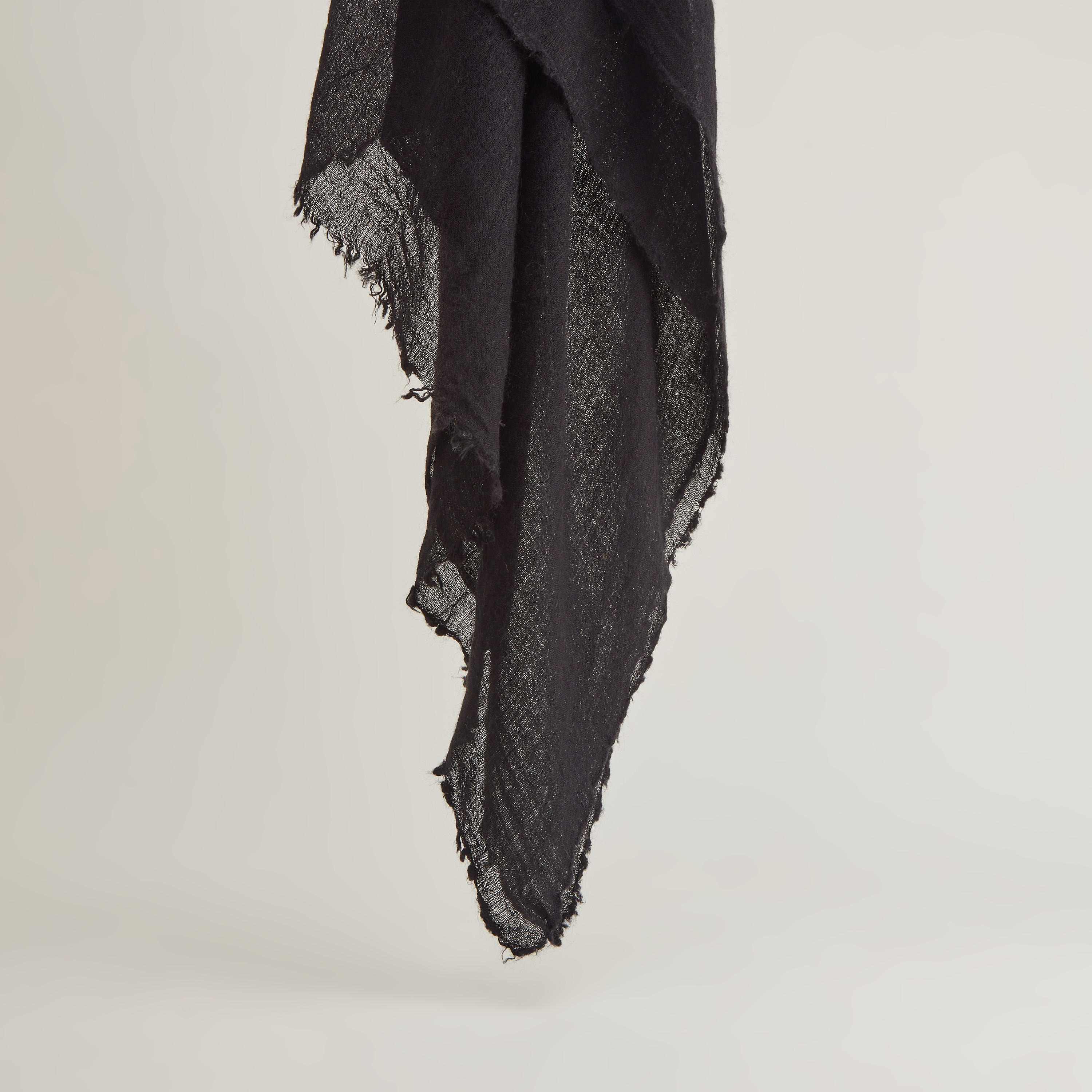وشاح بارز الملمس مع حواف بشراشيب-women-clothingaccessories-scarves-image-1