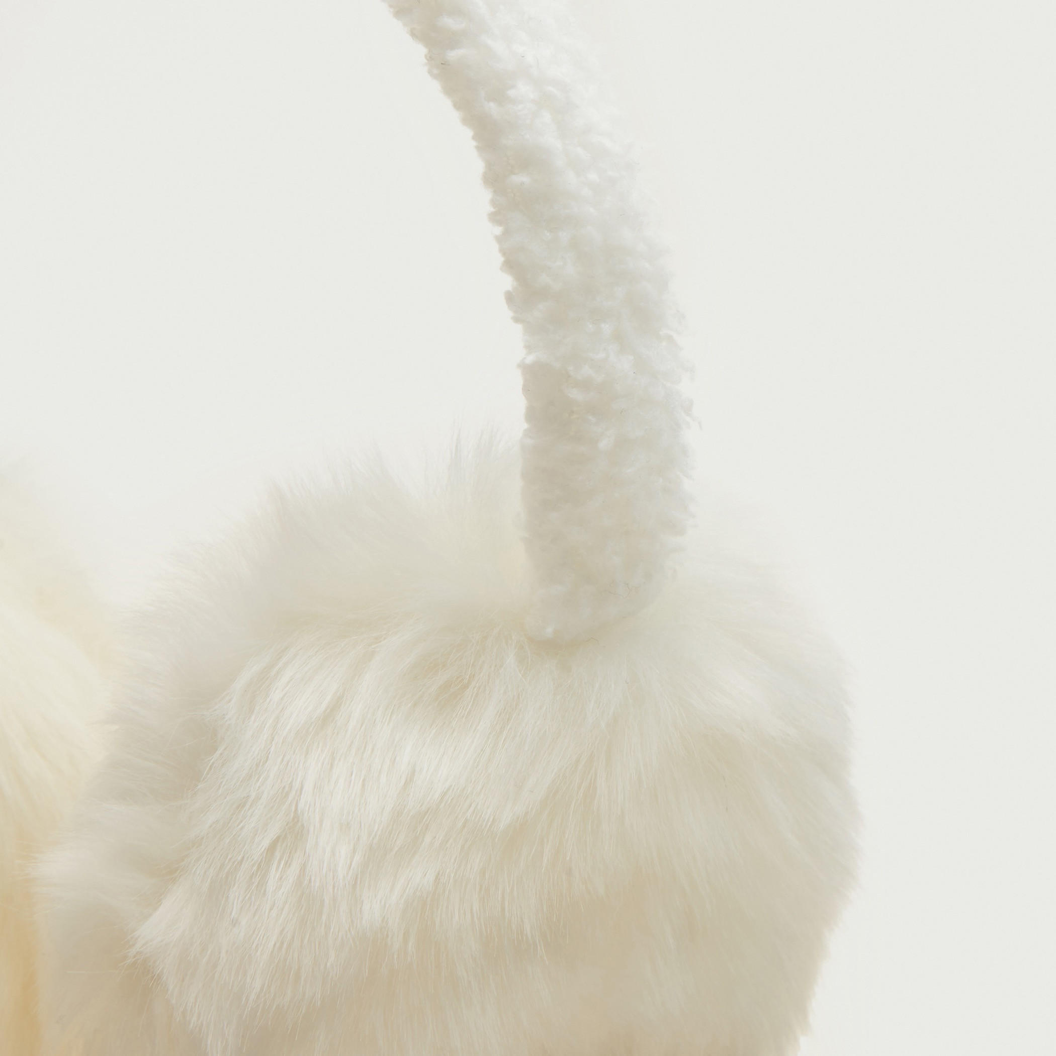 غطاء أذنين مزيّن بفرو إصطناعي-women-clothingaccessories-capsandhats-image-3