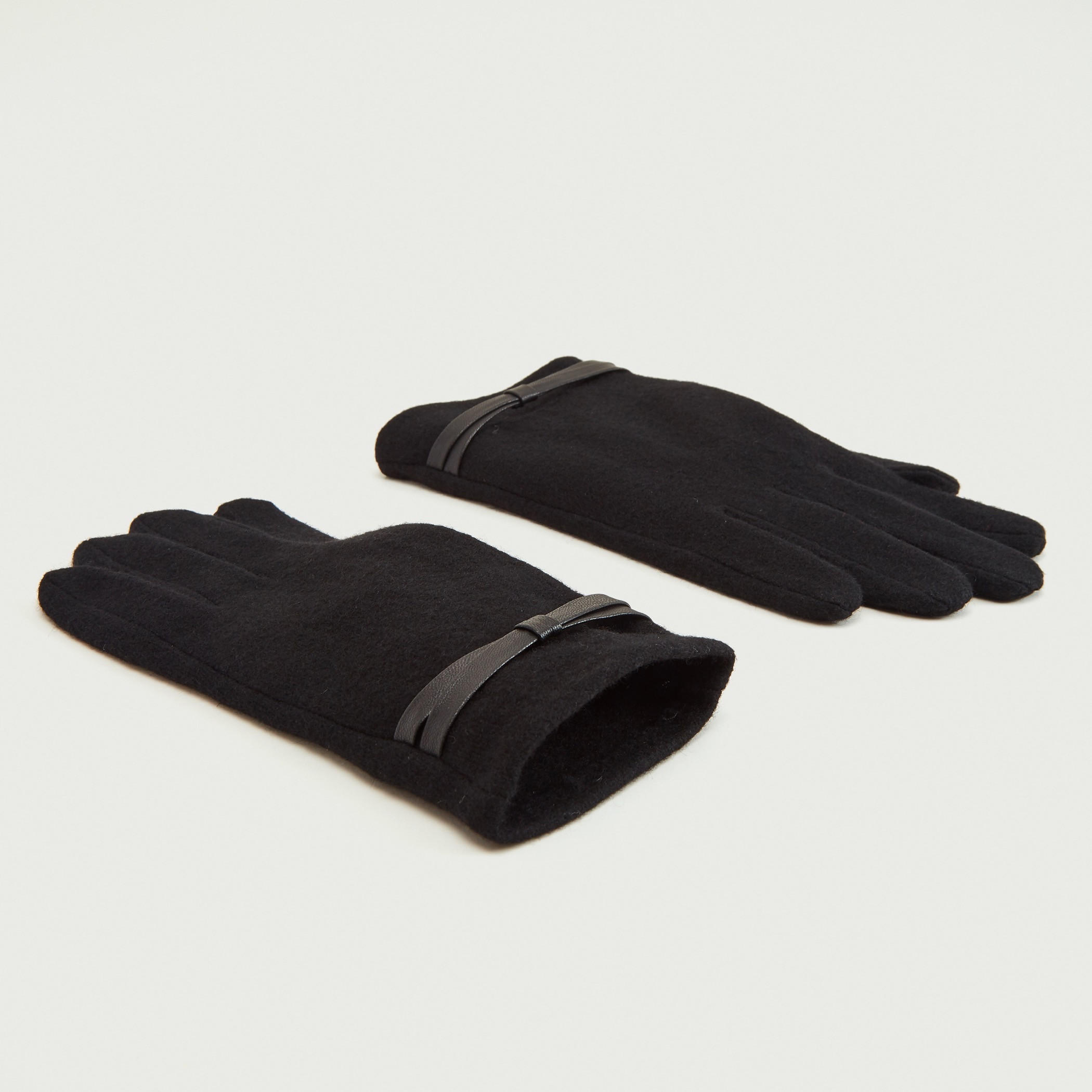 قفازات بارزة الملمس بأطراف مطاطية-women-clothingaccessories-gloves-image-4