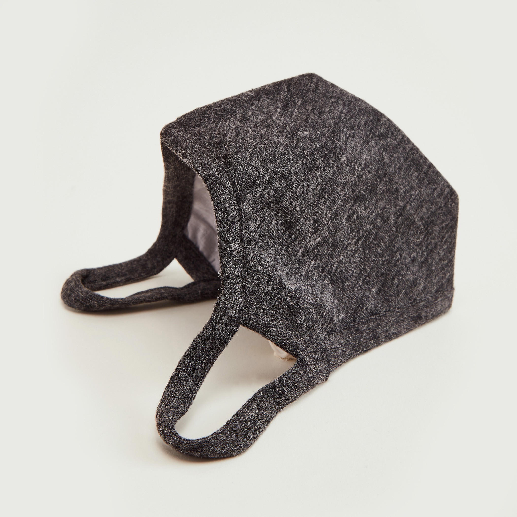 ماسك بارز الملمس للوجه بحلقات مطاطية للأذن-women-clothingaccessories-fashionmasks-image-1