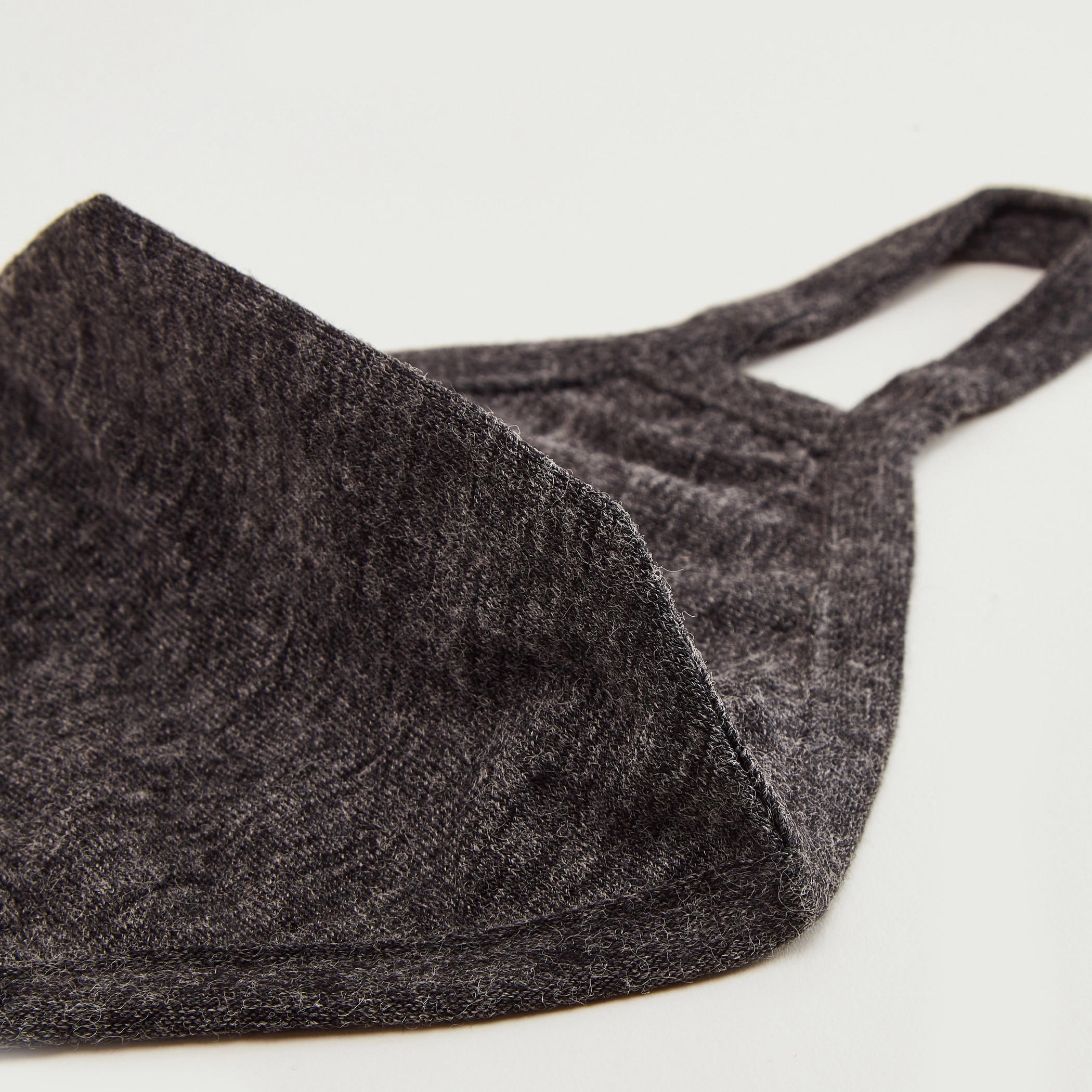 ماسك بارز الملمس للوجه بحلقات مطاطية للأذن-women-clothingaccessories-fashionmasks-image-2