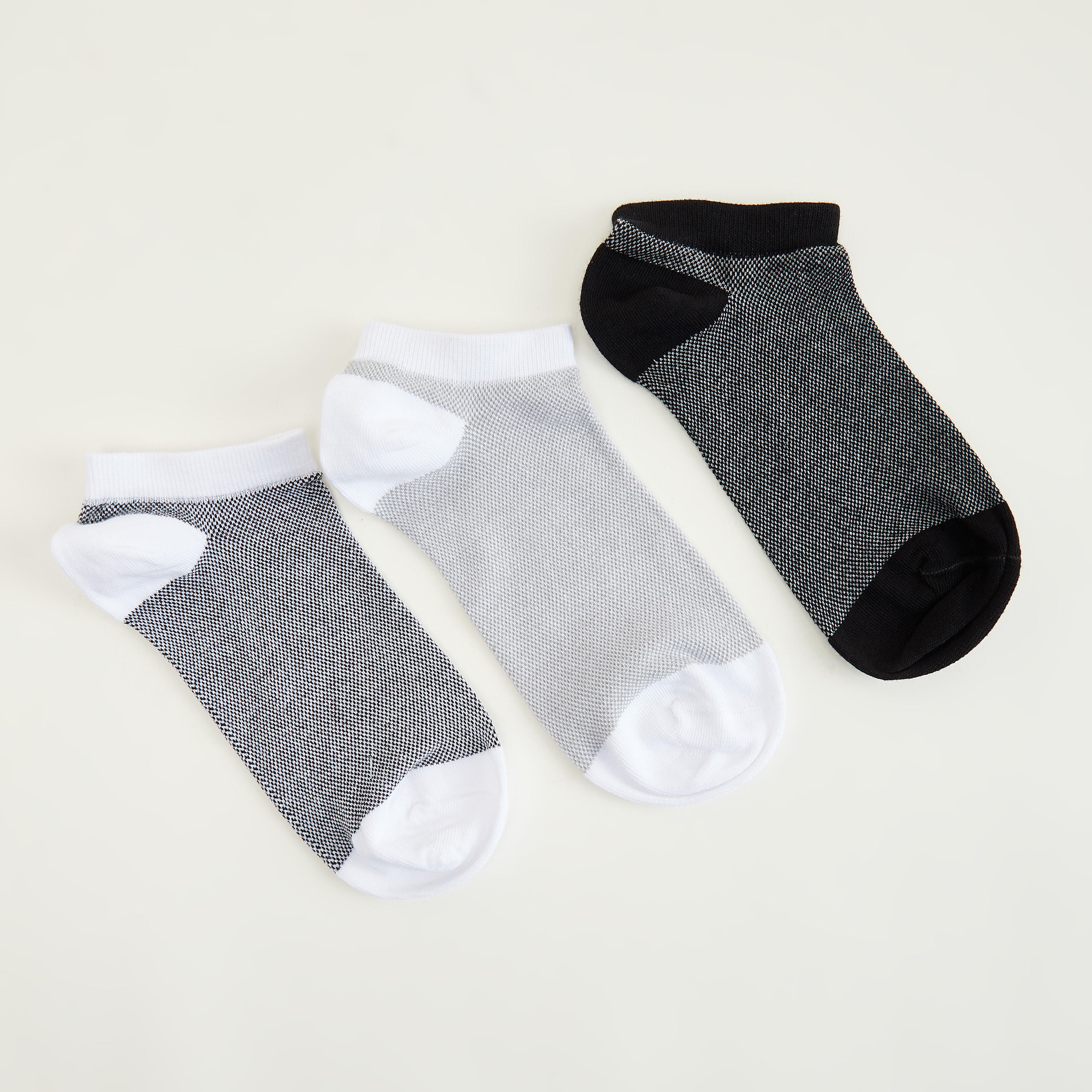 جوارب مستدامة بارزة الملمس بطول الكاحل - طقم من 3 قطع-women-socksandstockings-image-1