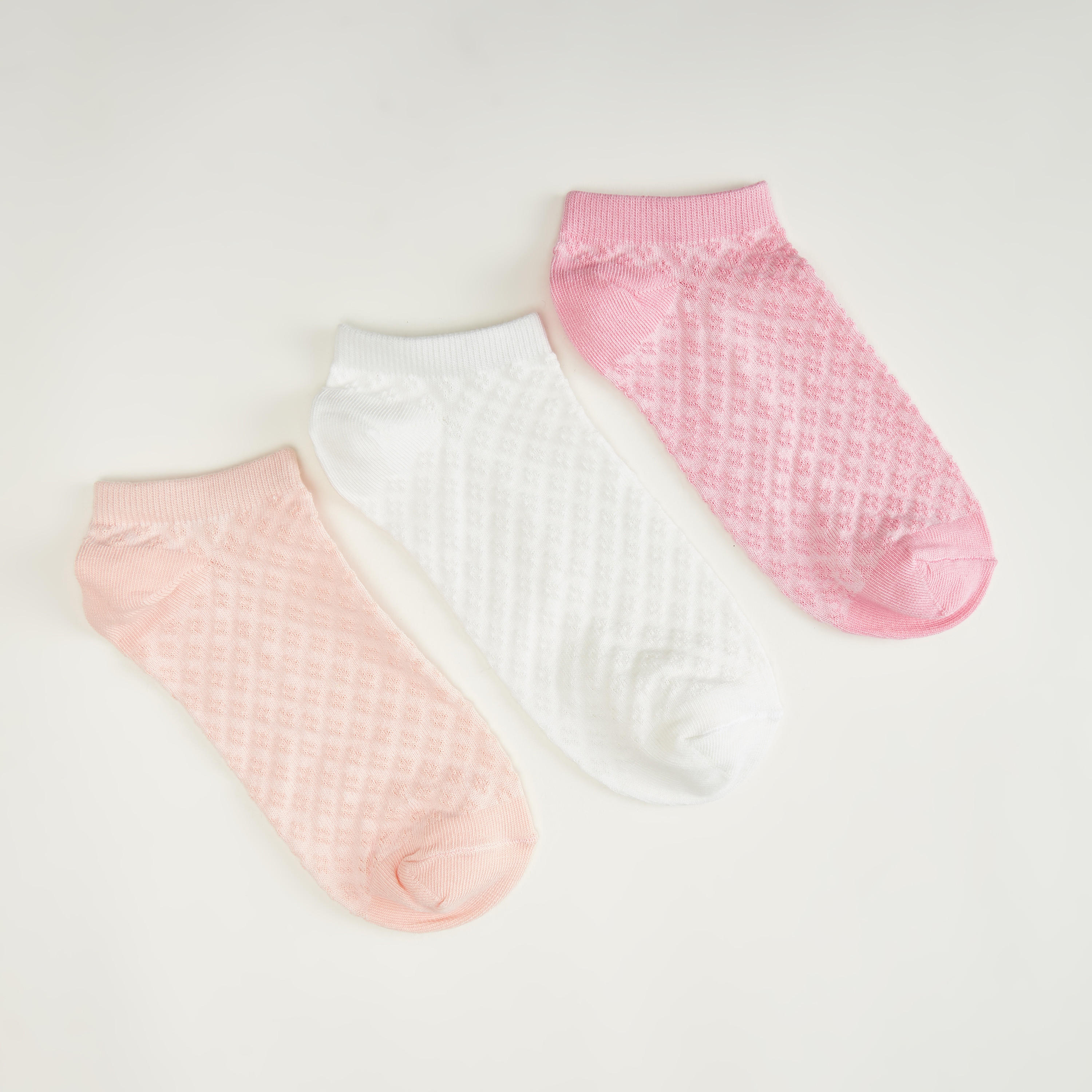 جوارب مستدامة بارزة الملمس بطول الكاحل - طقم من 3 قطع-women-socksandstockings-image-1