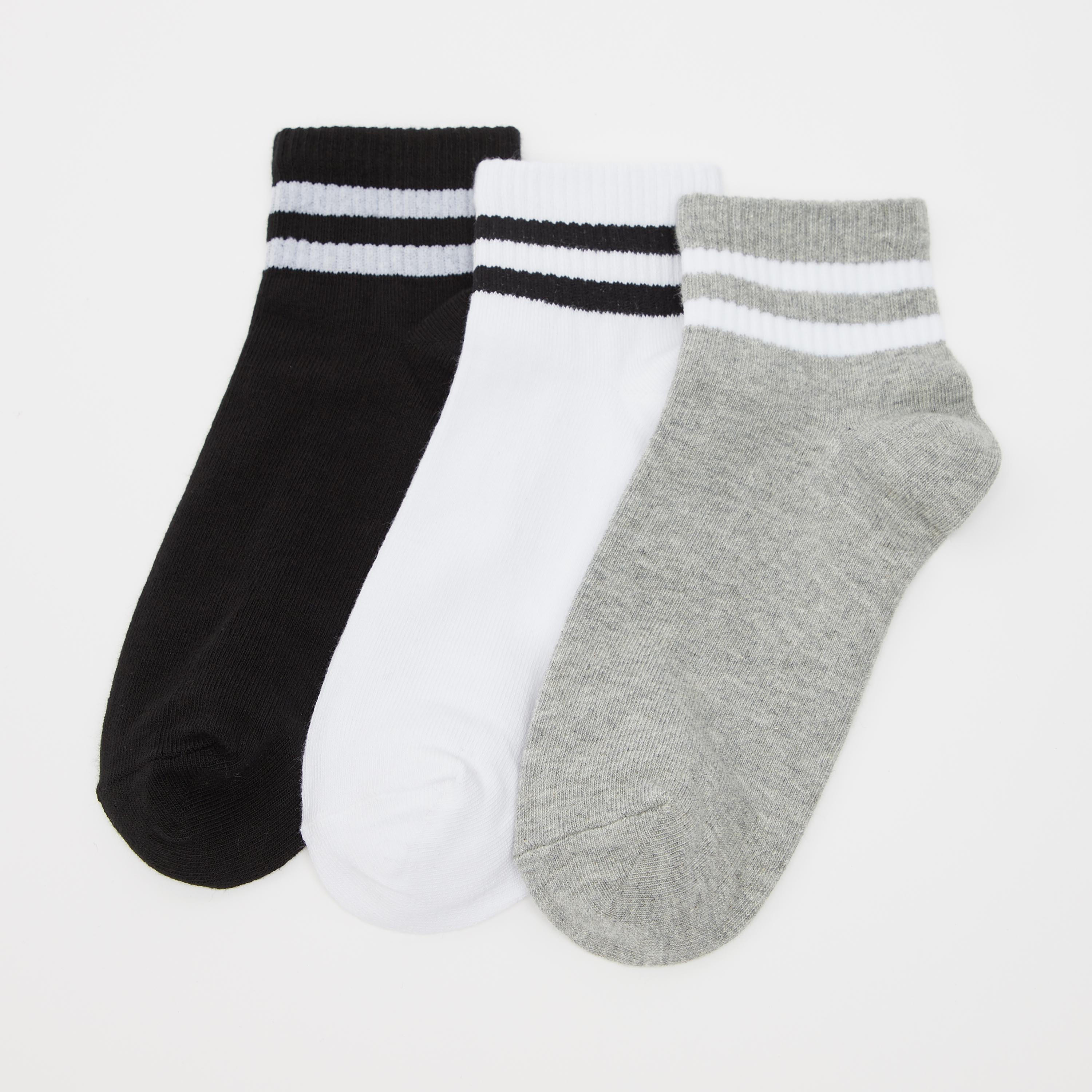 جوارب مخططة بطول الكاحل بحواف مضلّعة - طقم من 3 أزواج-women-socksandstockings-image-1