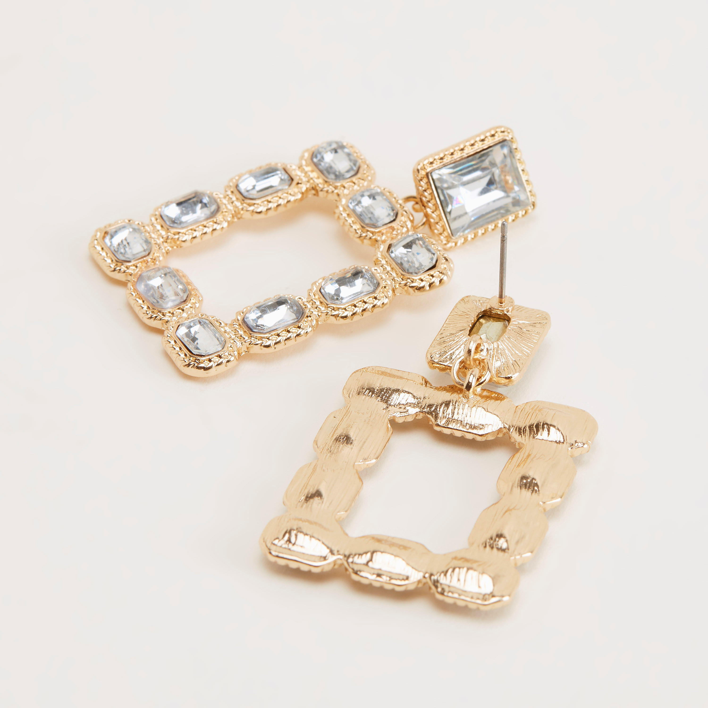 حلقان متدليّة مزيّن بمكبس إغلاق خلفي-women-watchesandjewellery-jewellery-earrings-image-1