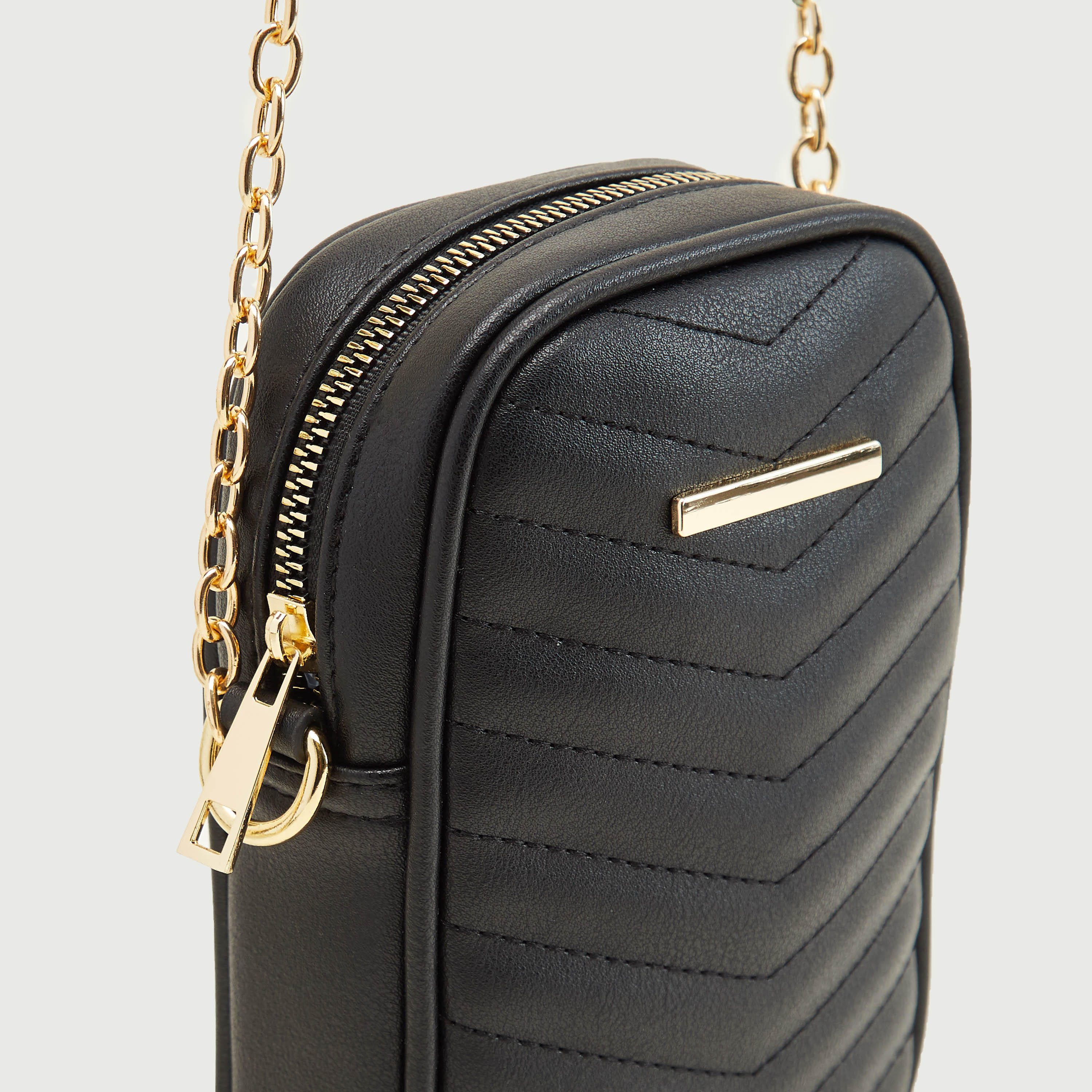 شنطة كروس بودي مبطنة بحزام سلسلة وسحّاب إغلاق-women-bagsandwallets-handbags-image-4