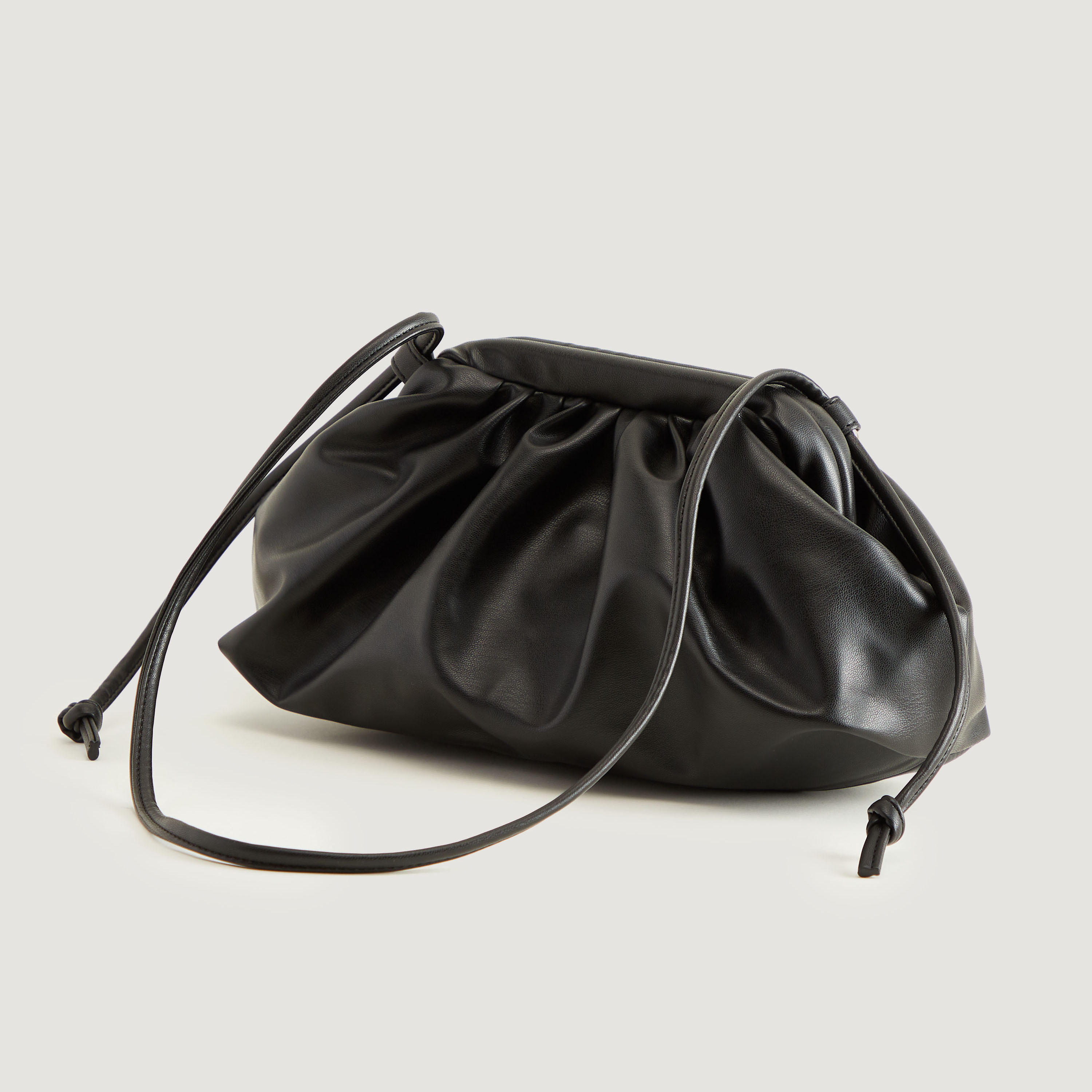 شنطة كروس بودي سادة بحزام ومقبض سلسلة-women-bagsandwallets-handbags-image-3