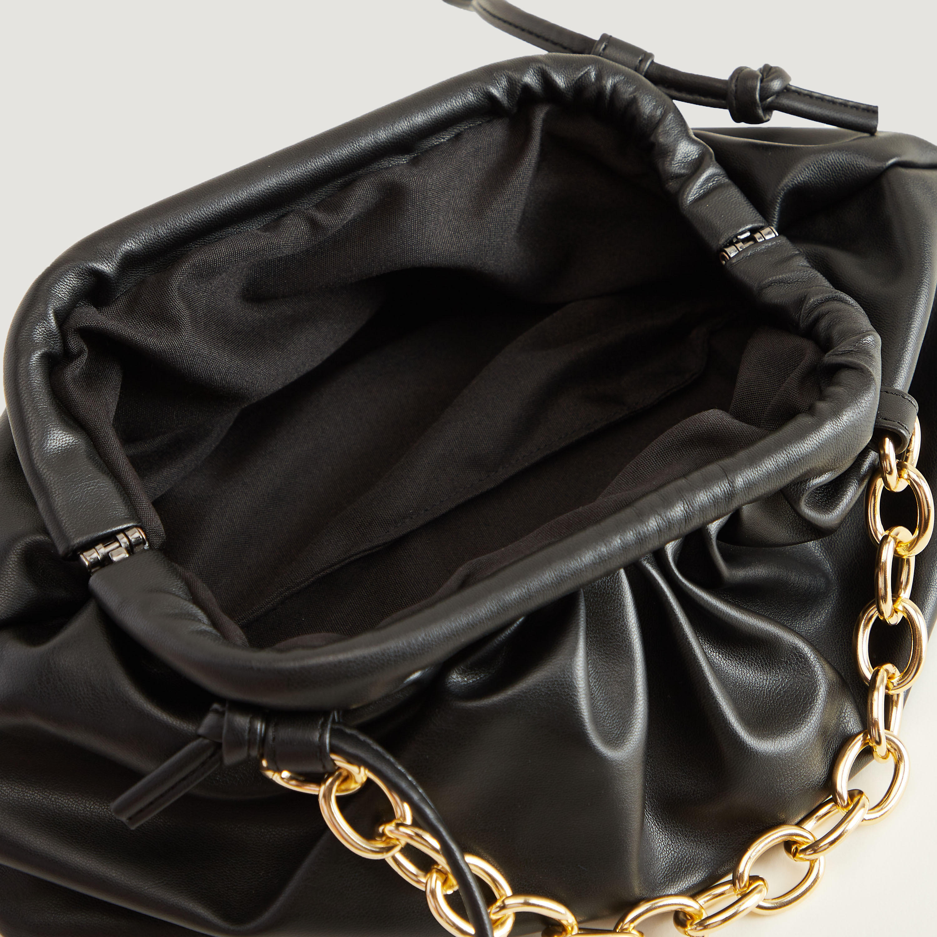 شنطة كروس بودي سادة بحزام ومقبض سلسلة-women-bagsandwallets-handbags-image-1
